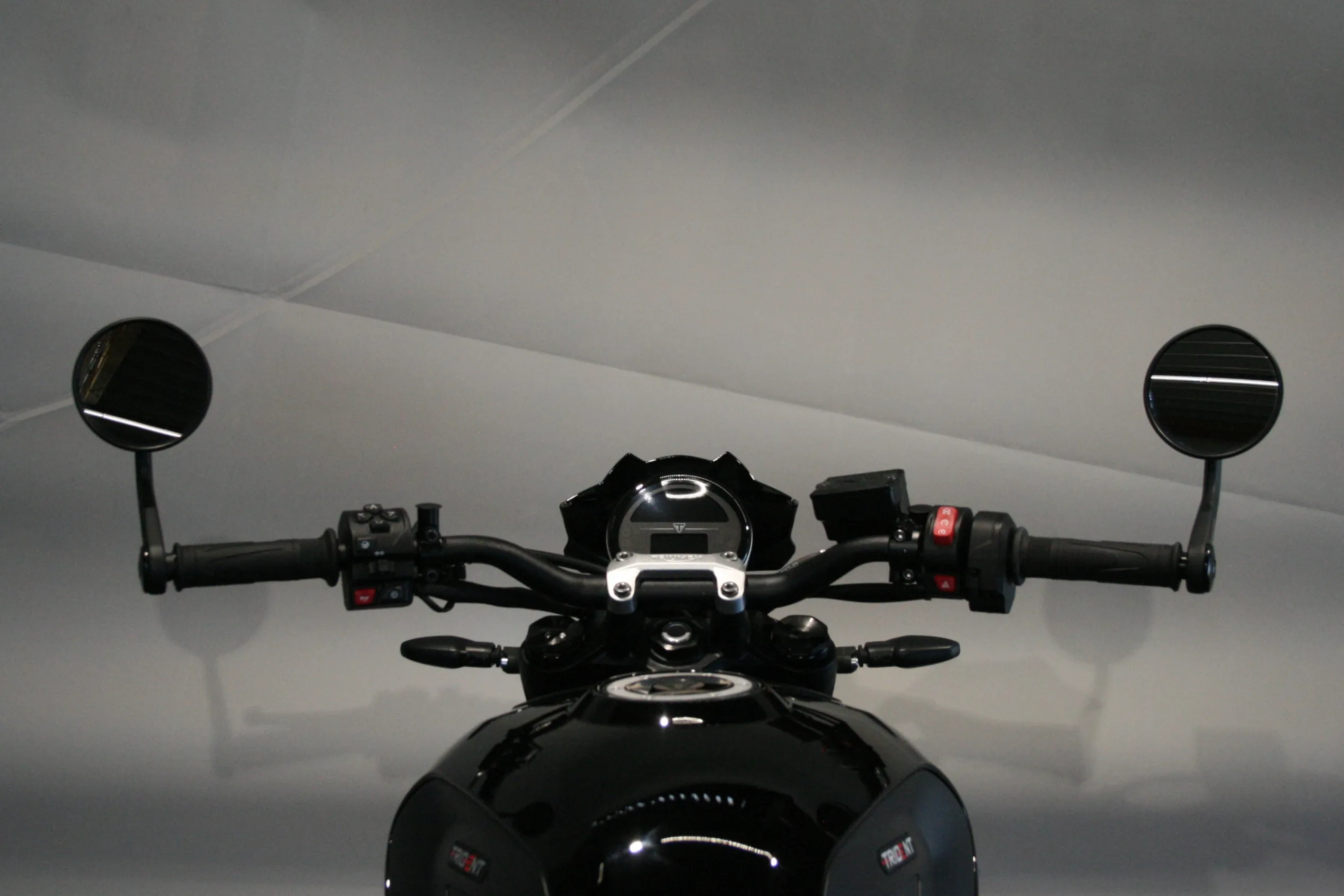 TRIDENT 800 LLC