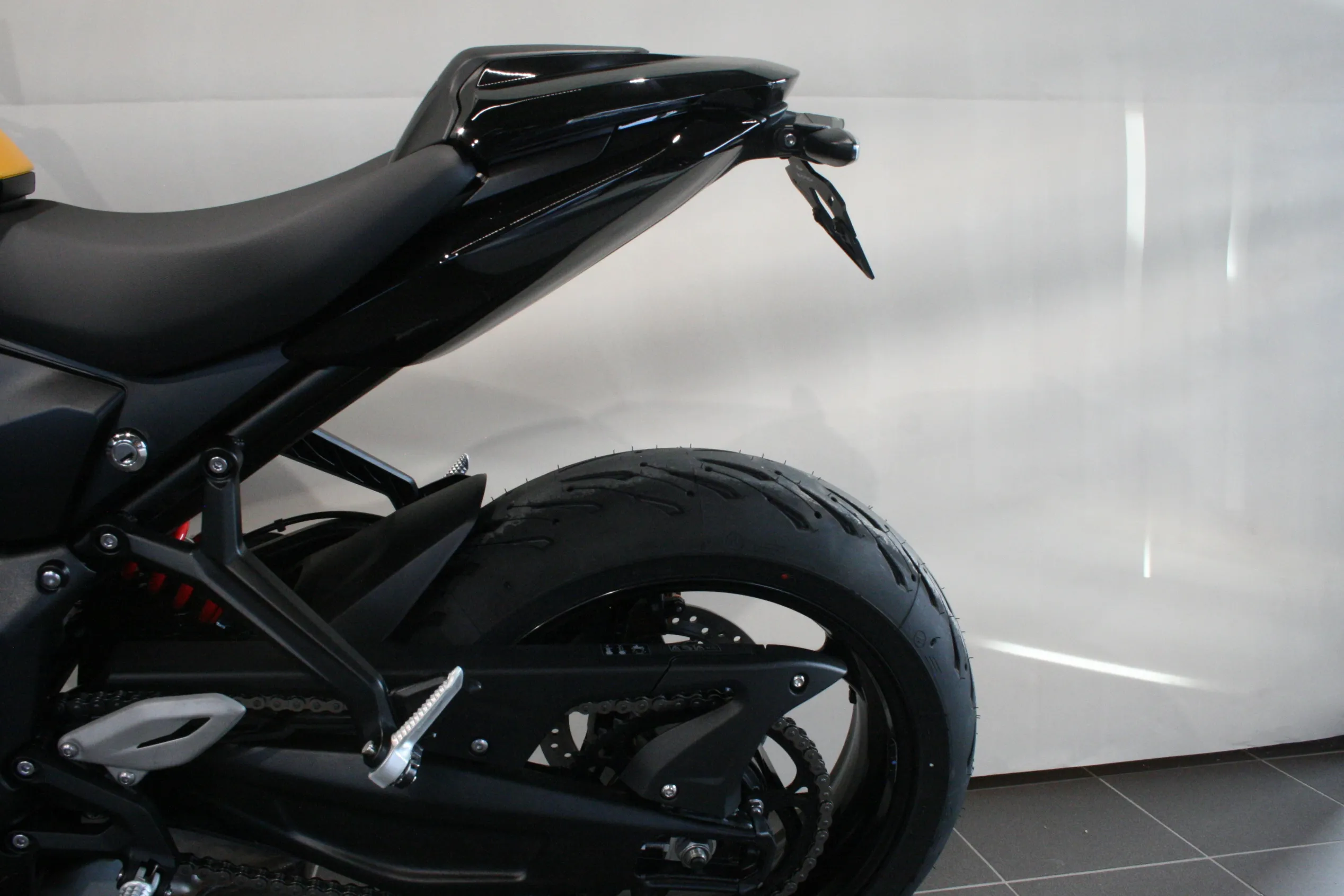 TRIDENT 660 LLC