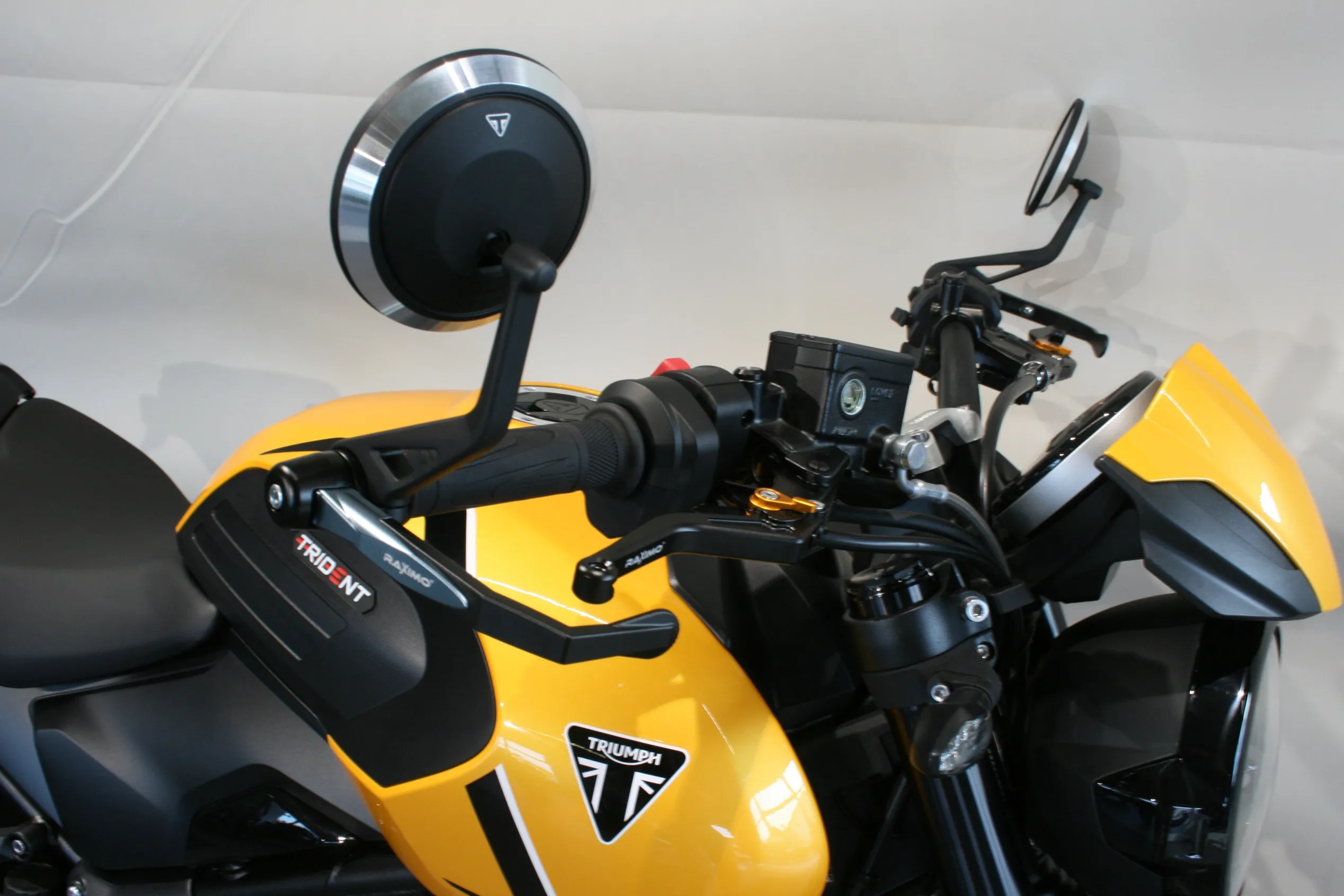 TRIDENT 660 LLC