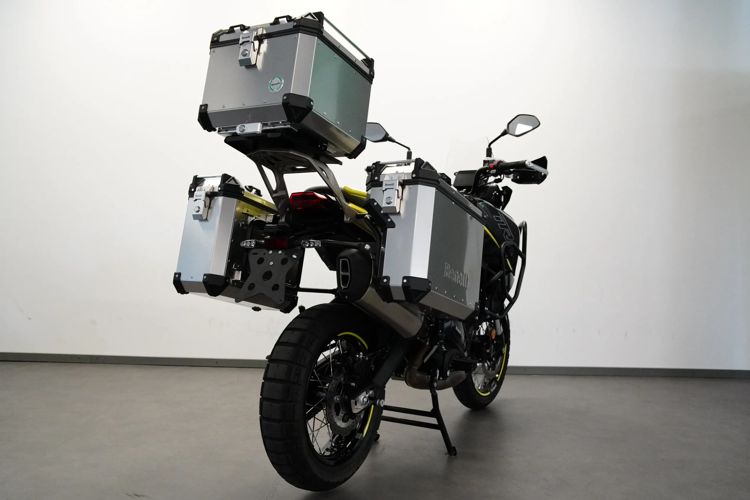 TRK 702X