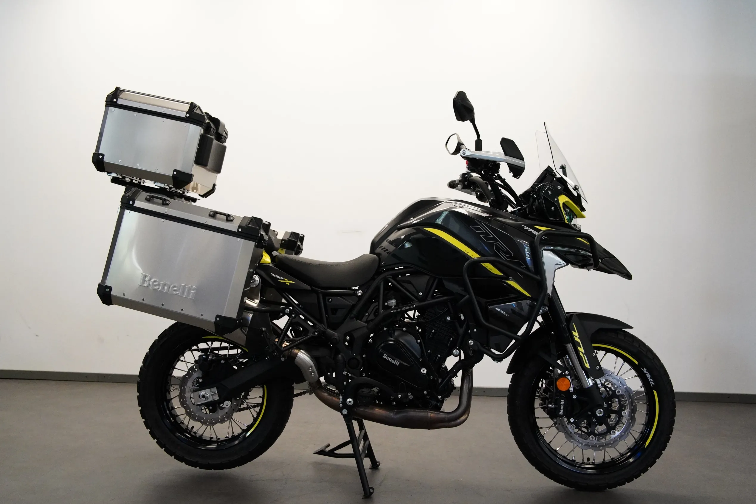 TRK 702X