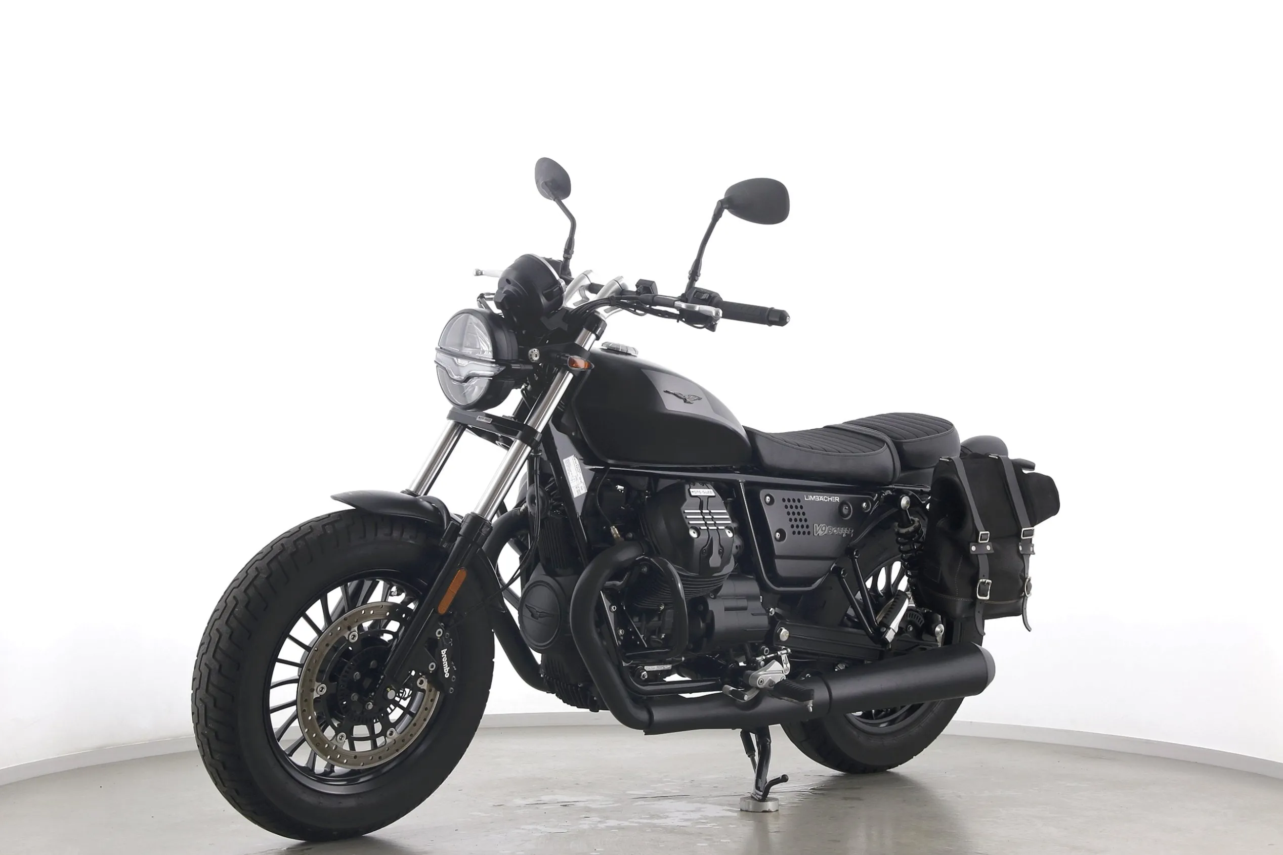 V9 BOBBER