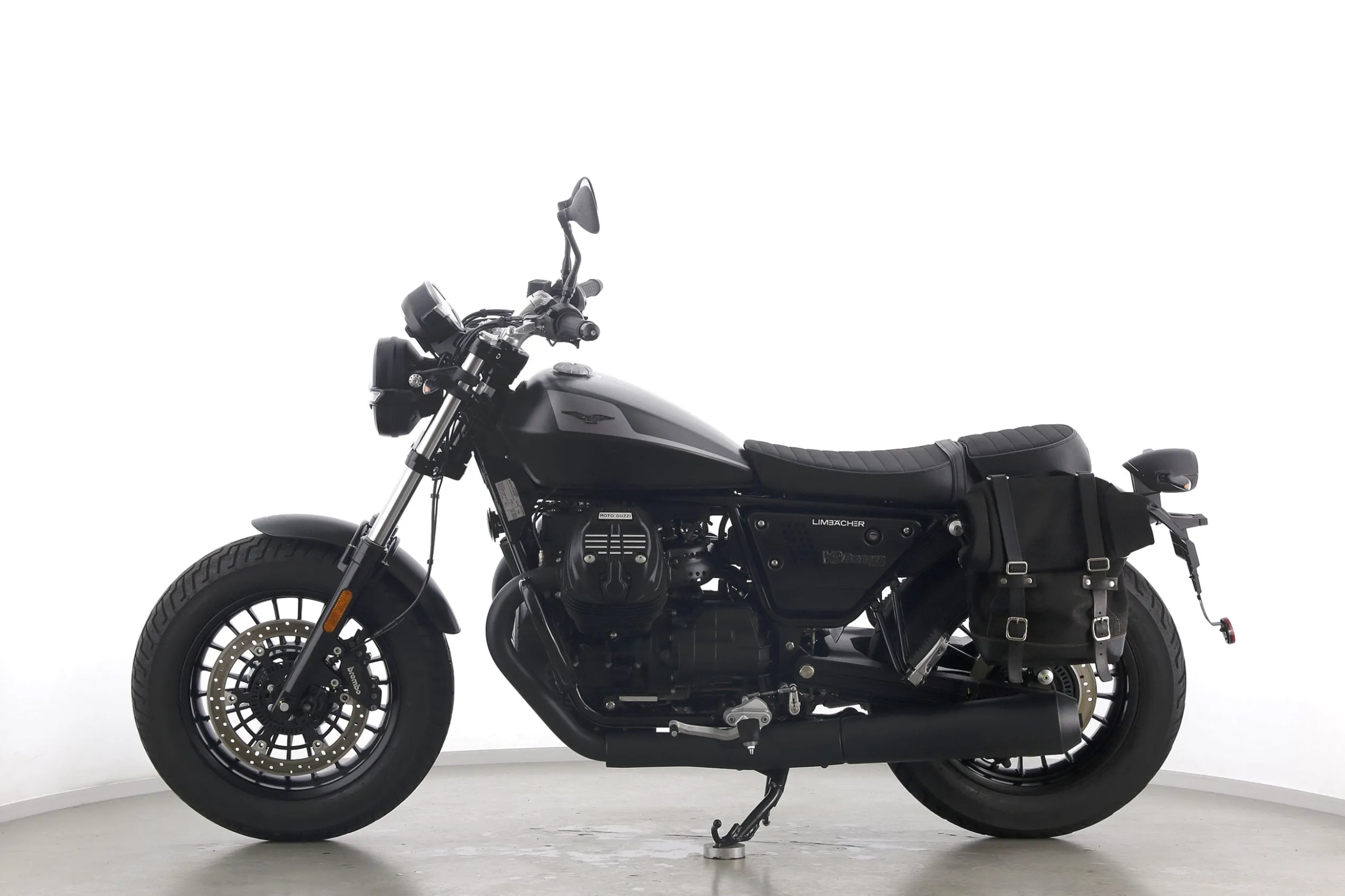 V9 BOBBER