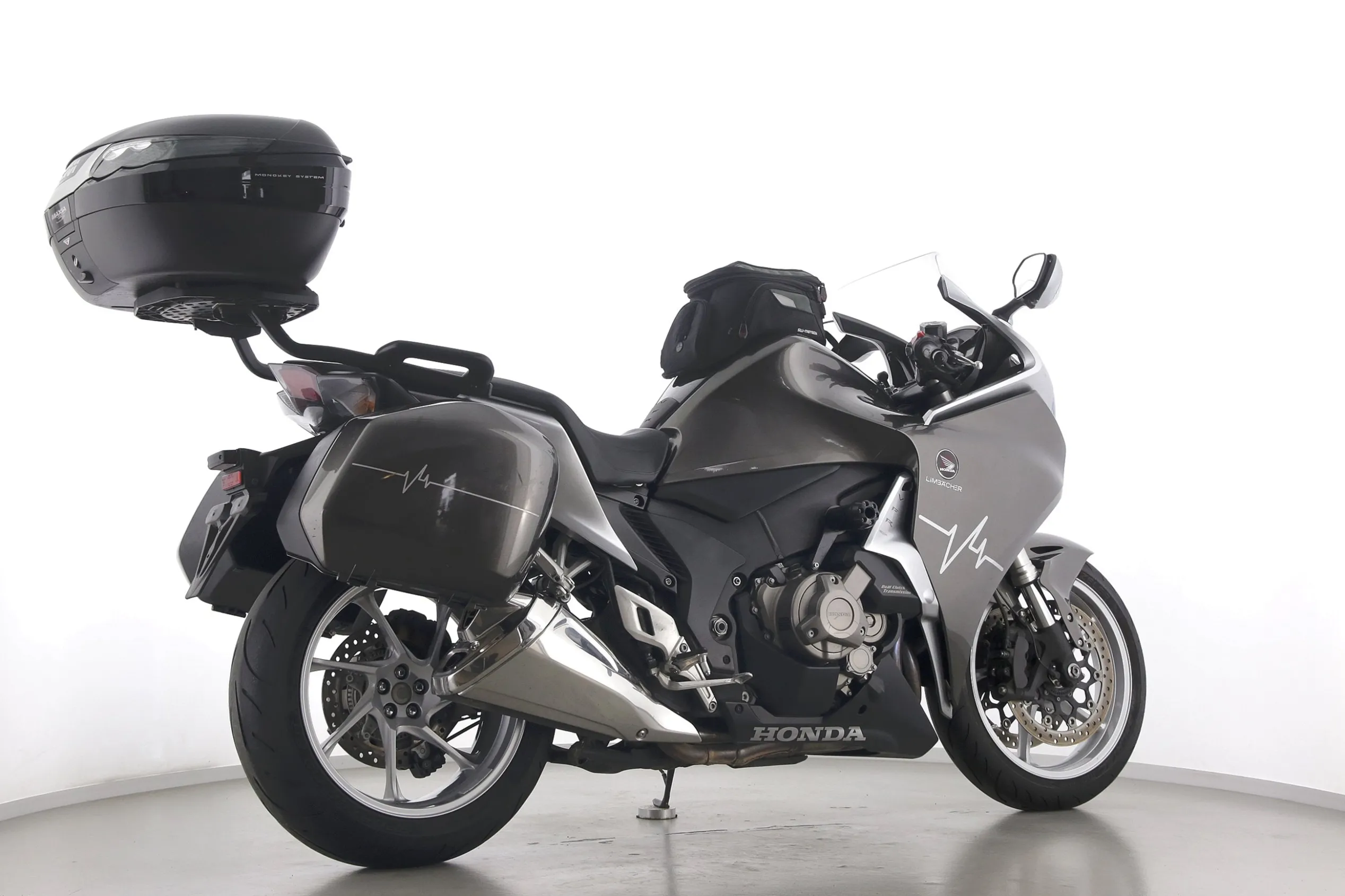 VFR 1200 F DCT