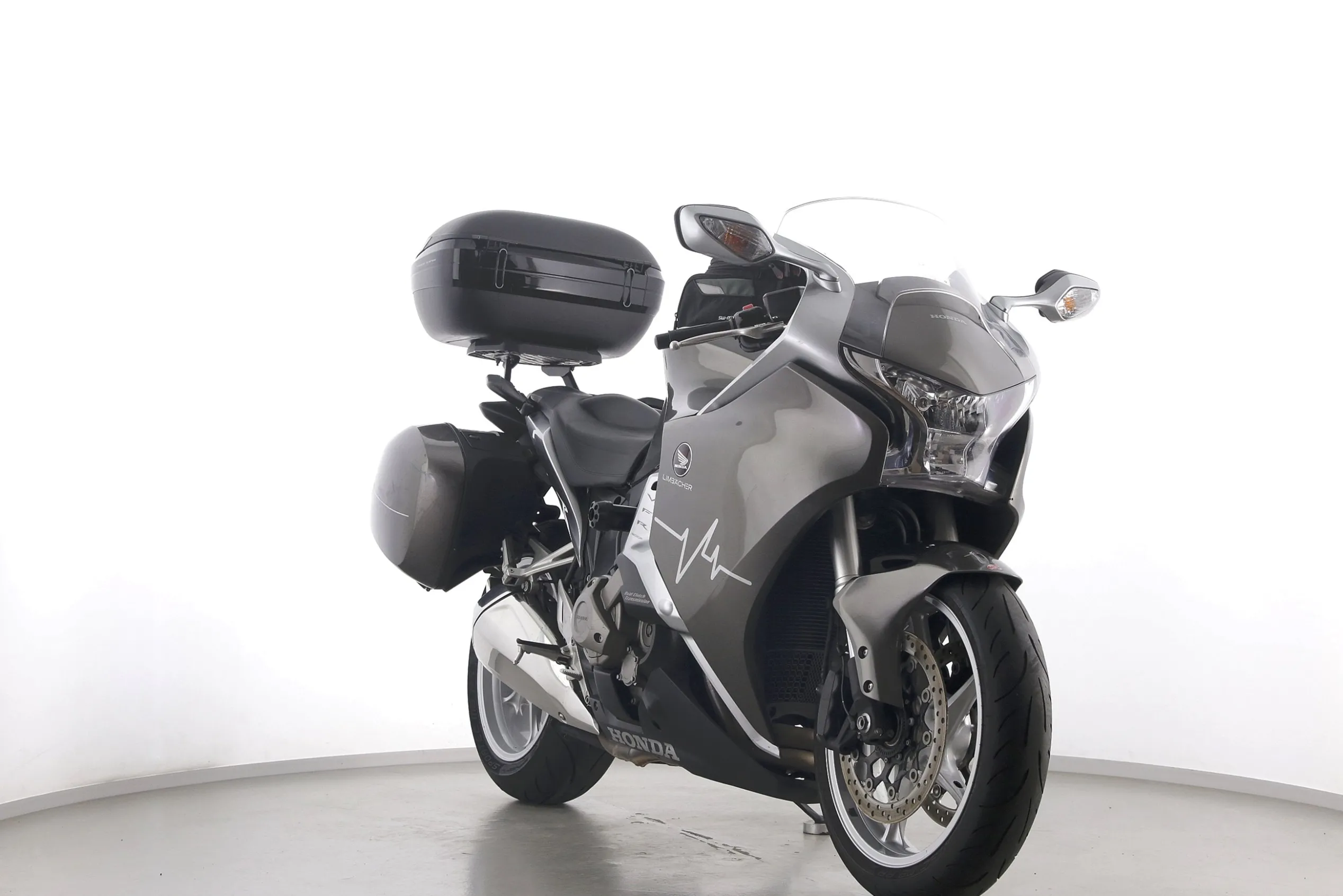 VFR 1200 F DCT
