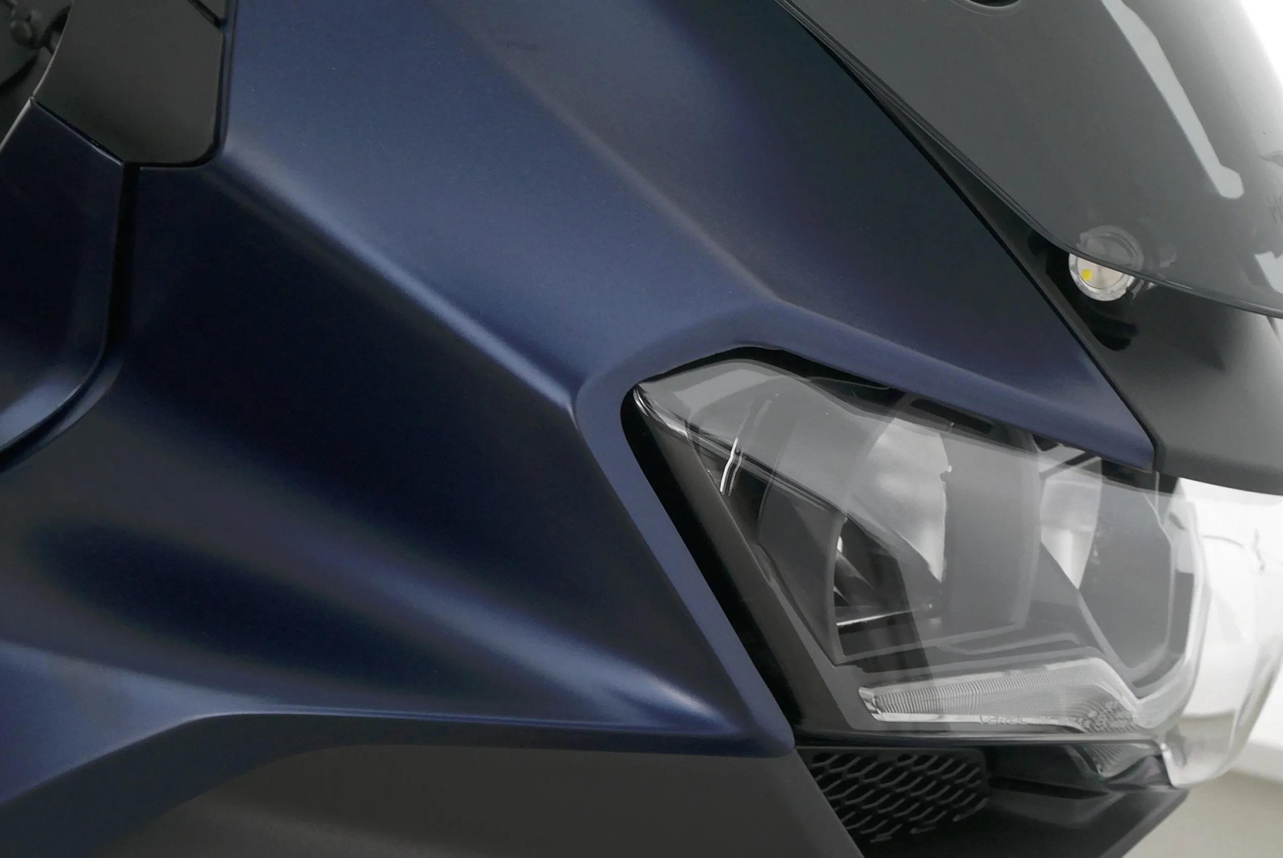 V100 MANDELLO