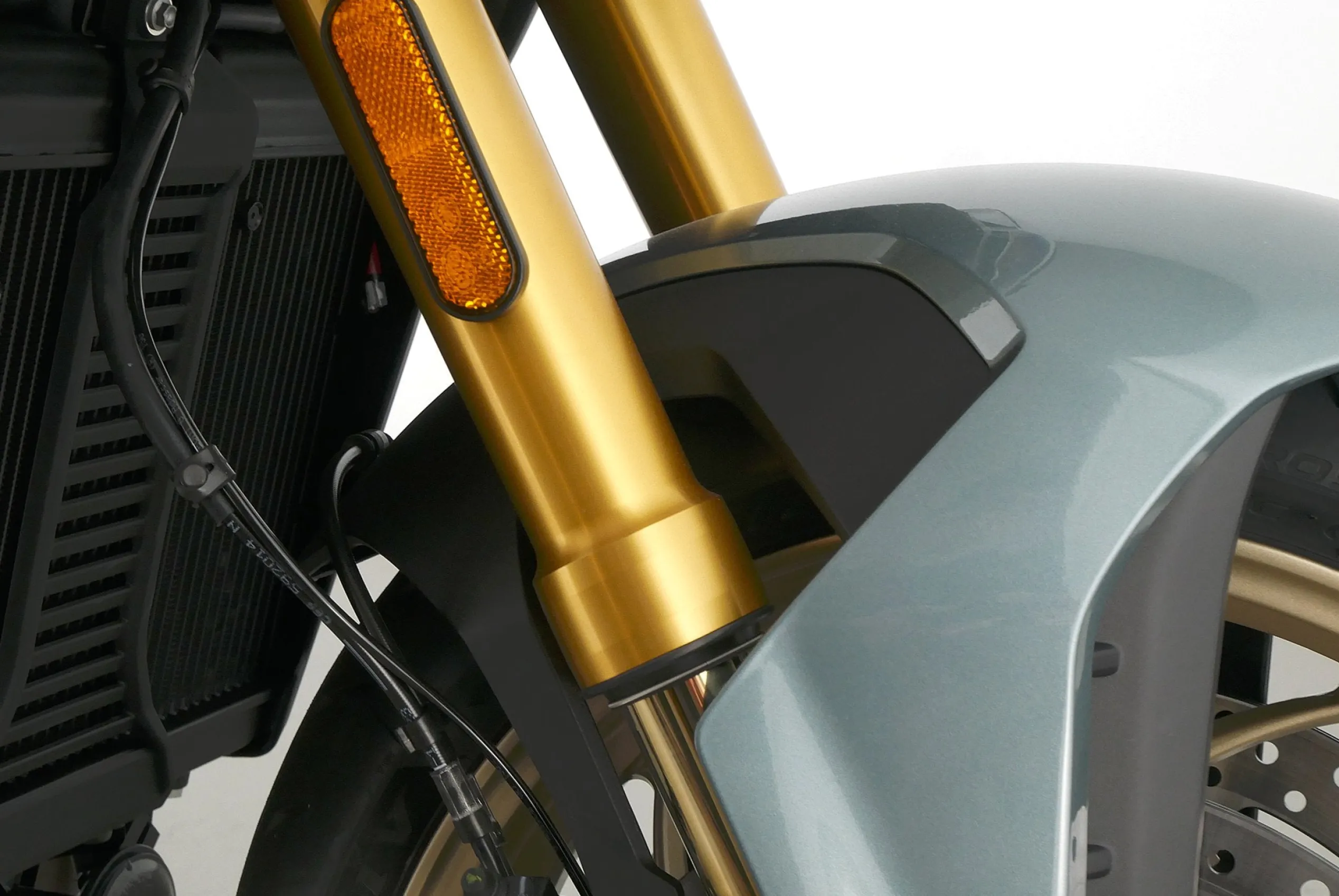 V100 MANDELLO S