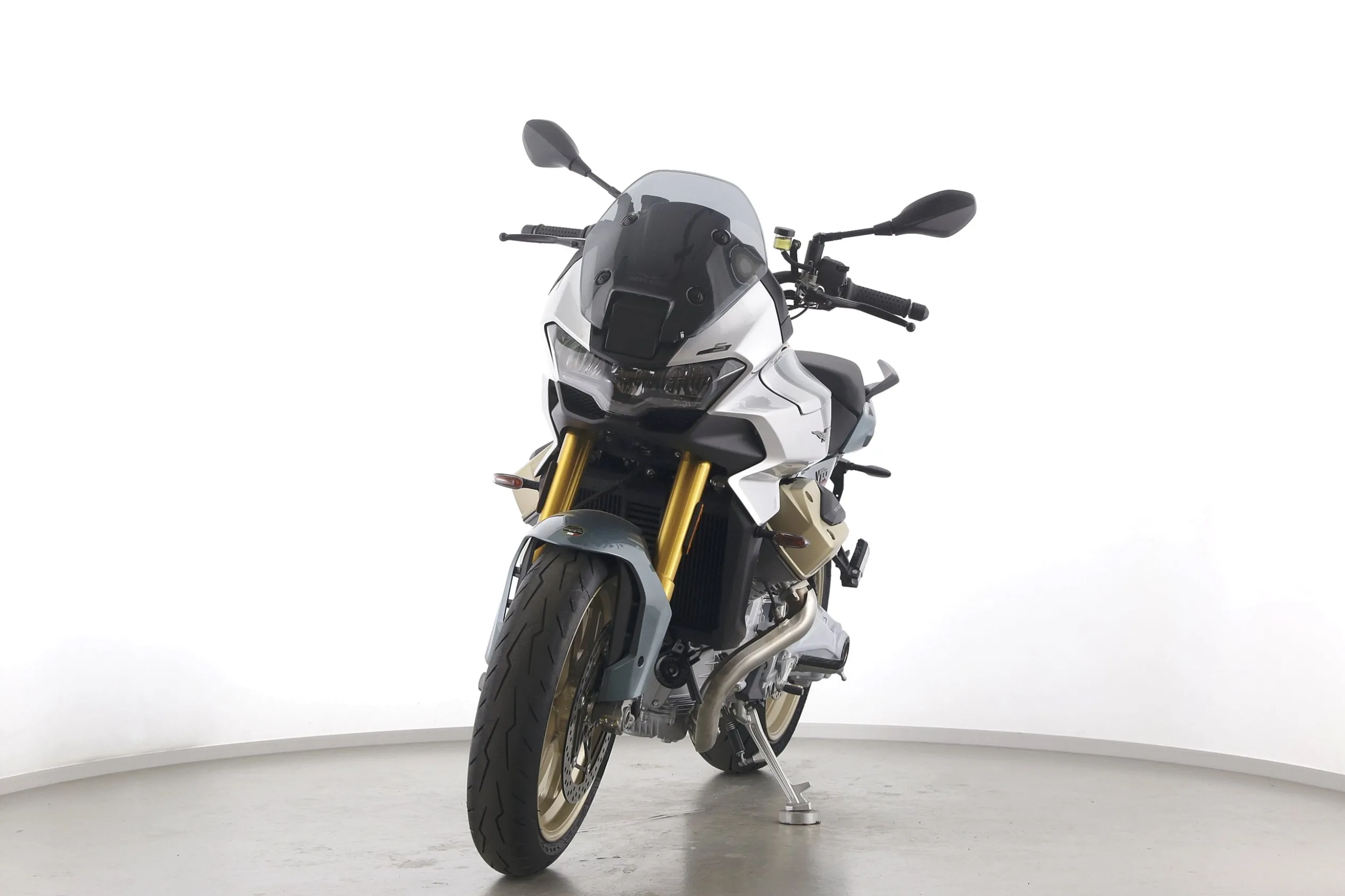 V100 MANDELLO S