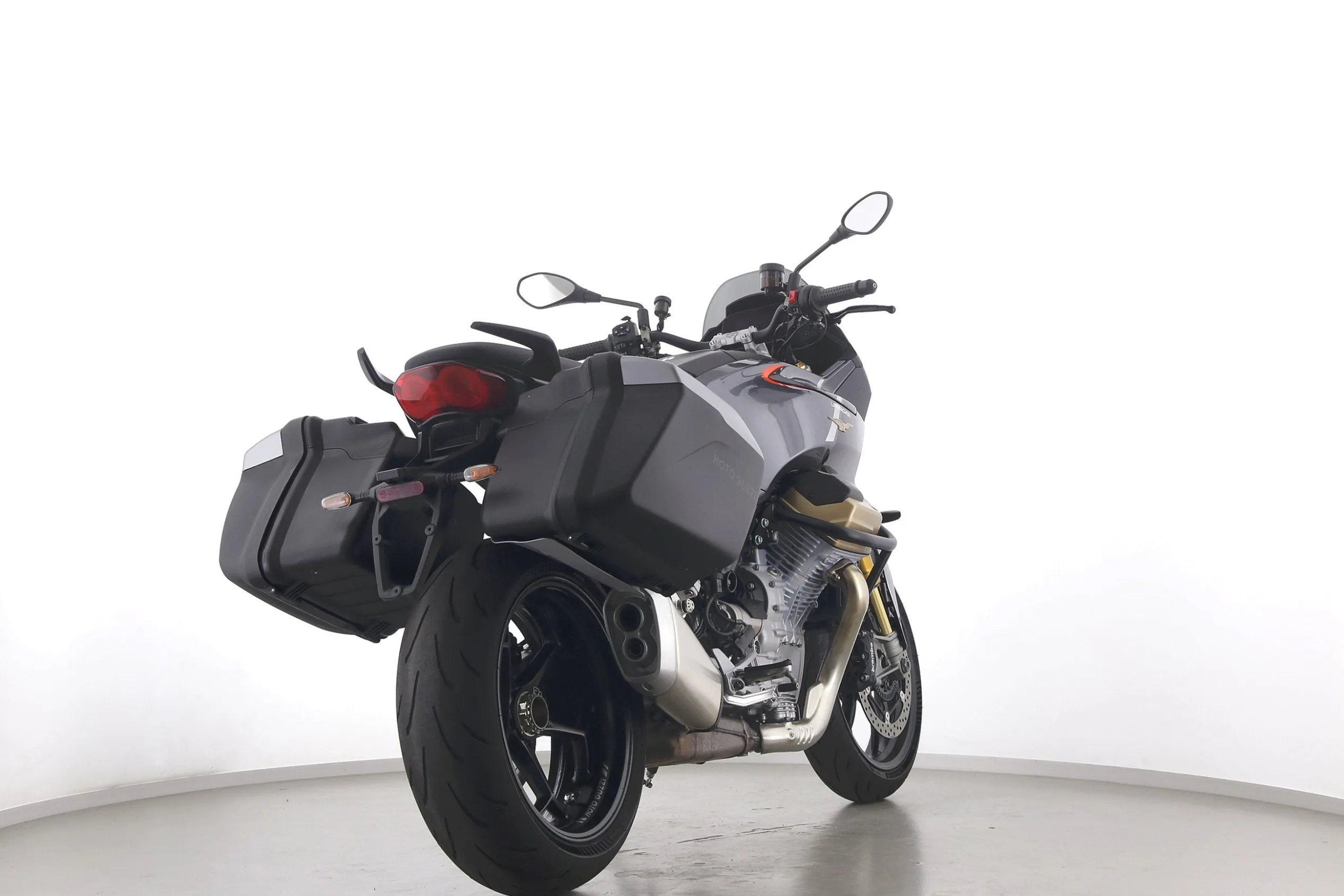 V100 MANDELLO S