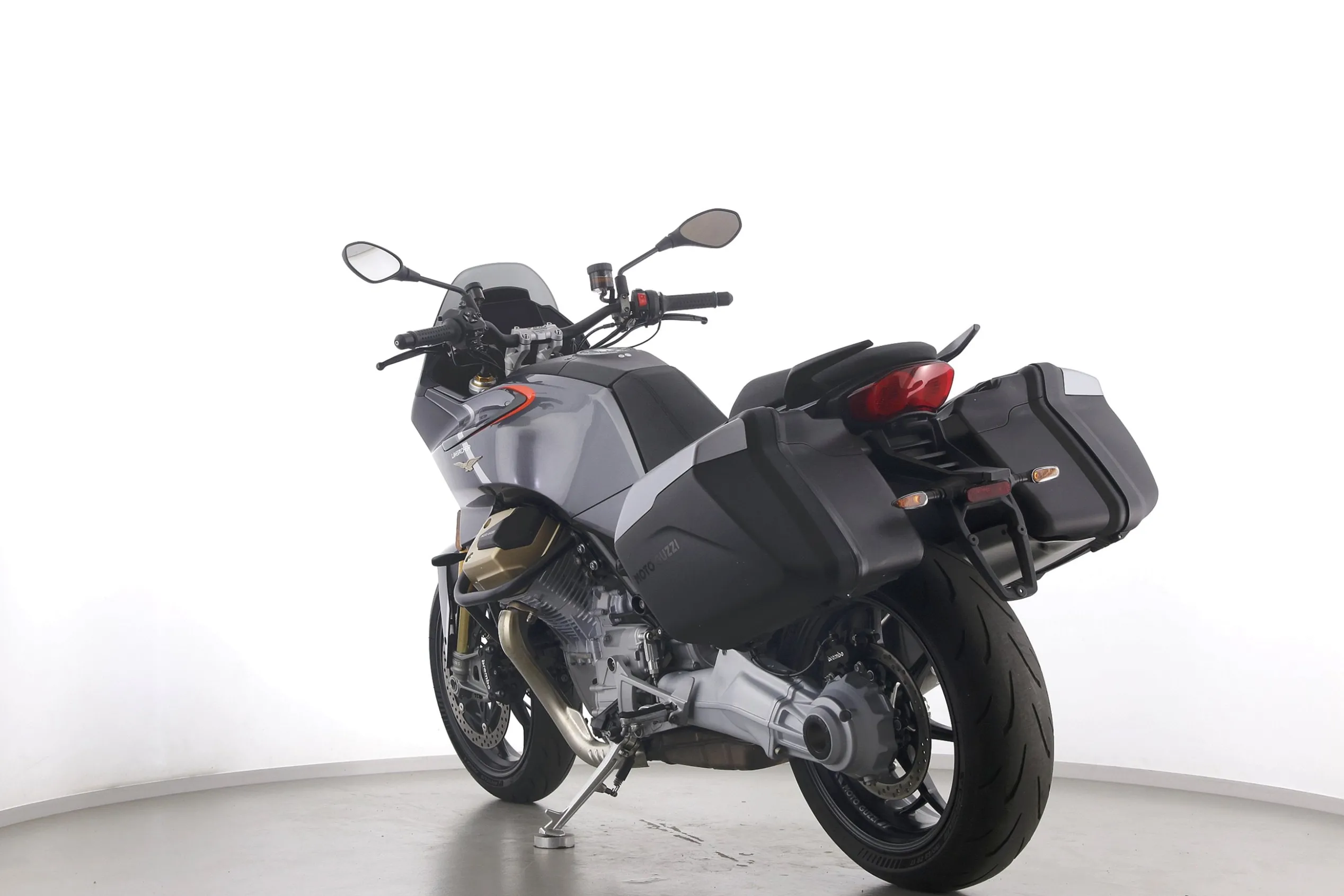 V100 MANDELLO S