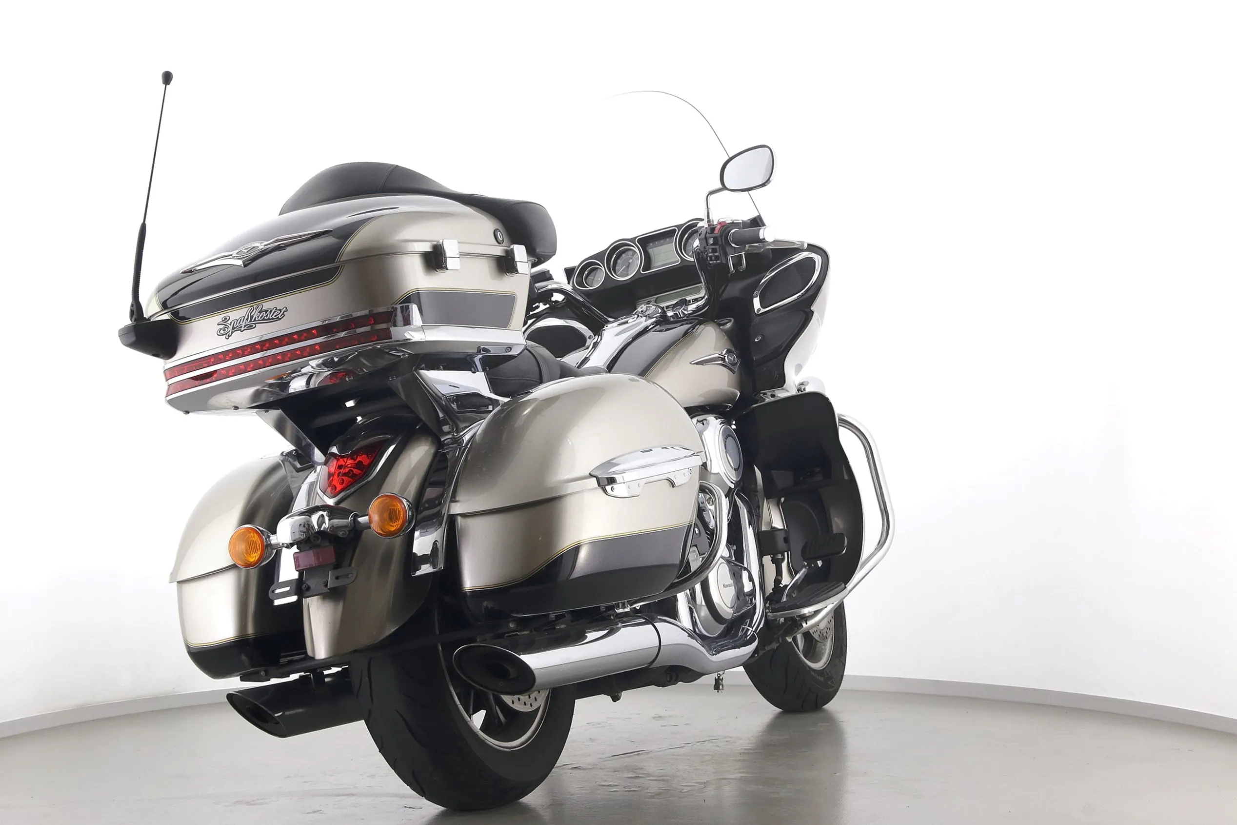 VN 1700 VOYAGER