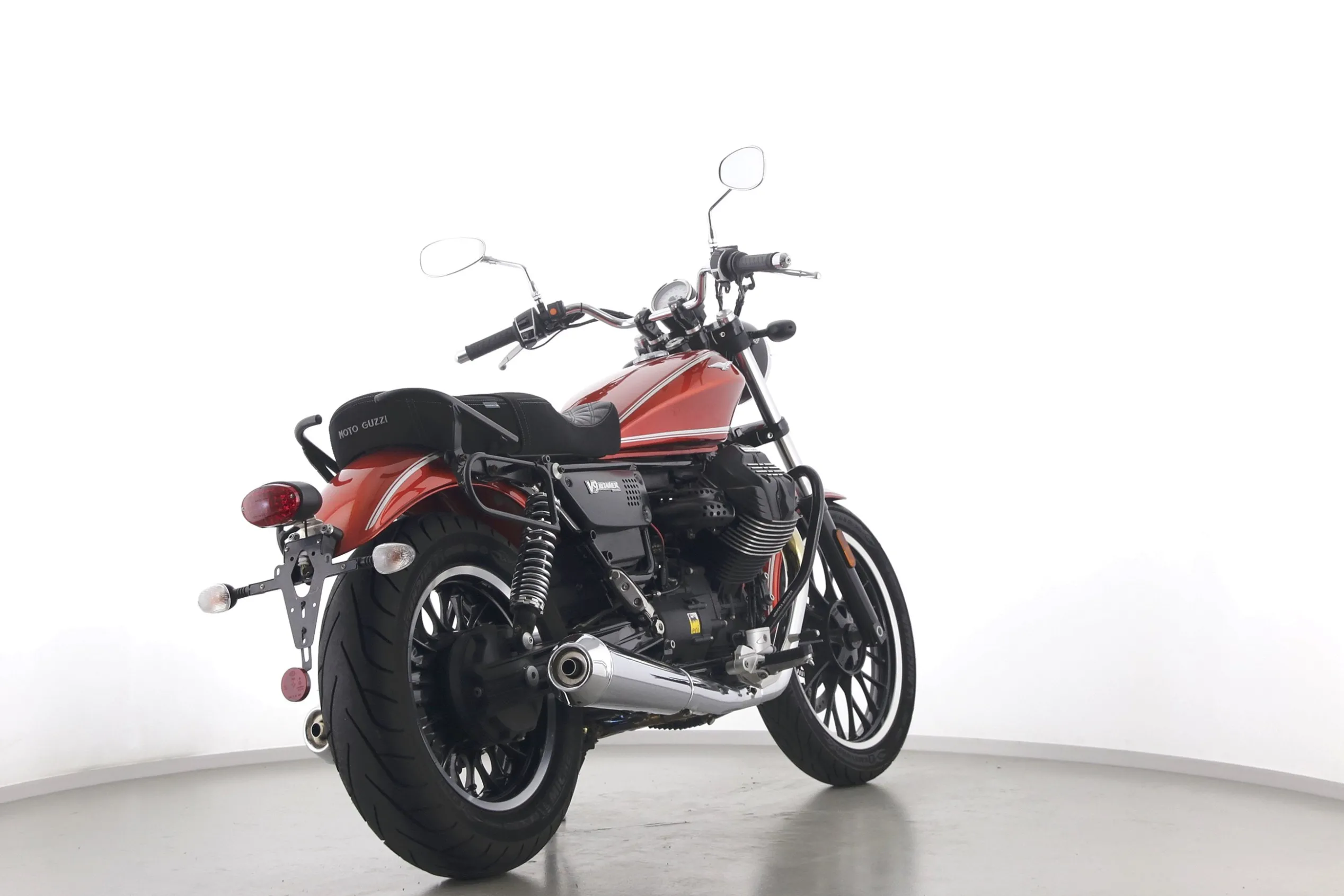 V9 ROAMER