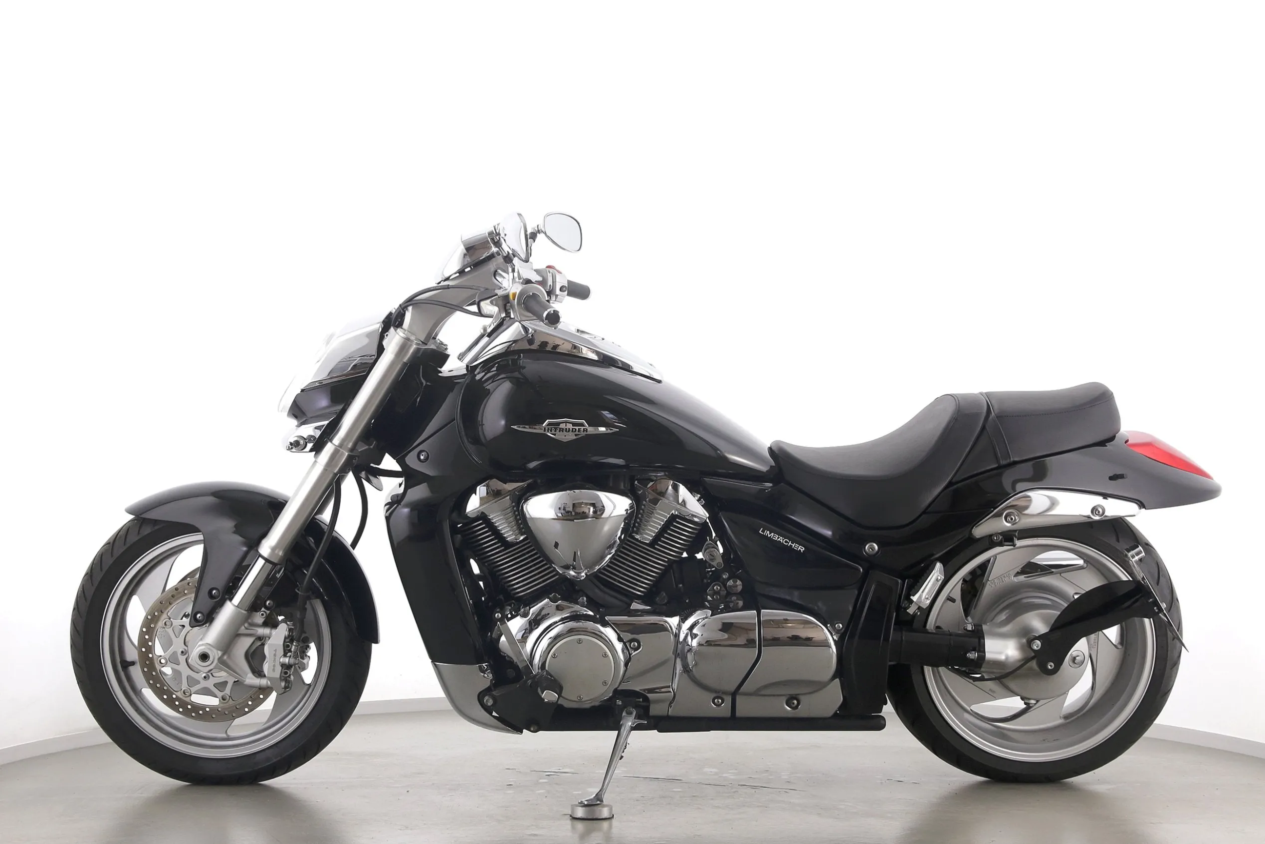 VZR M 1800 R INTRUDER