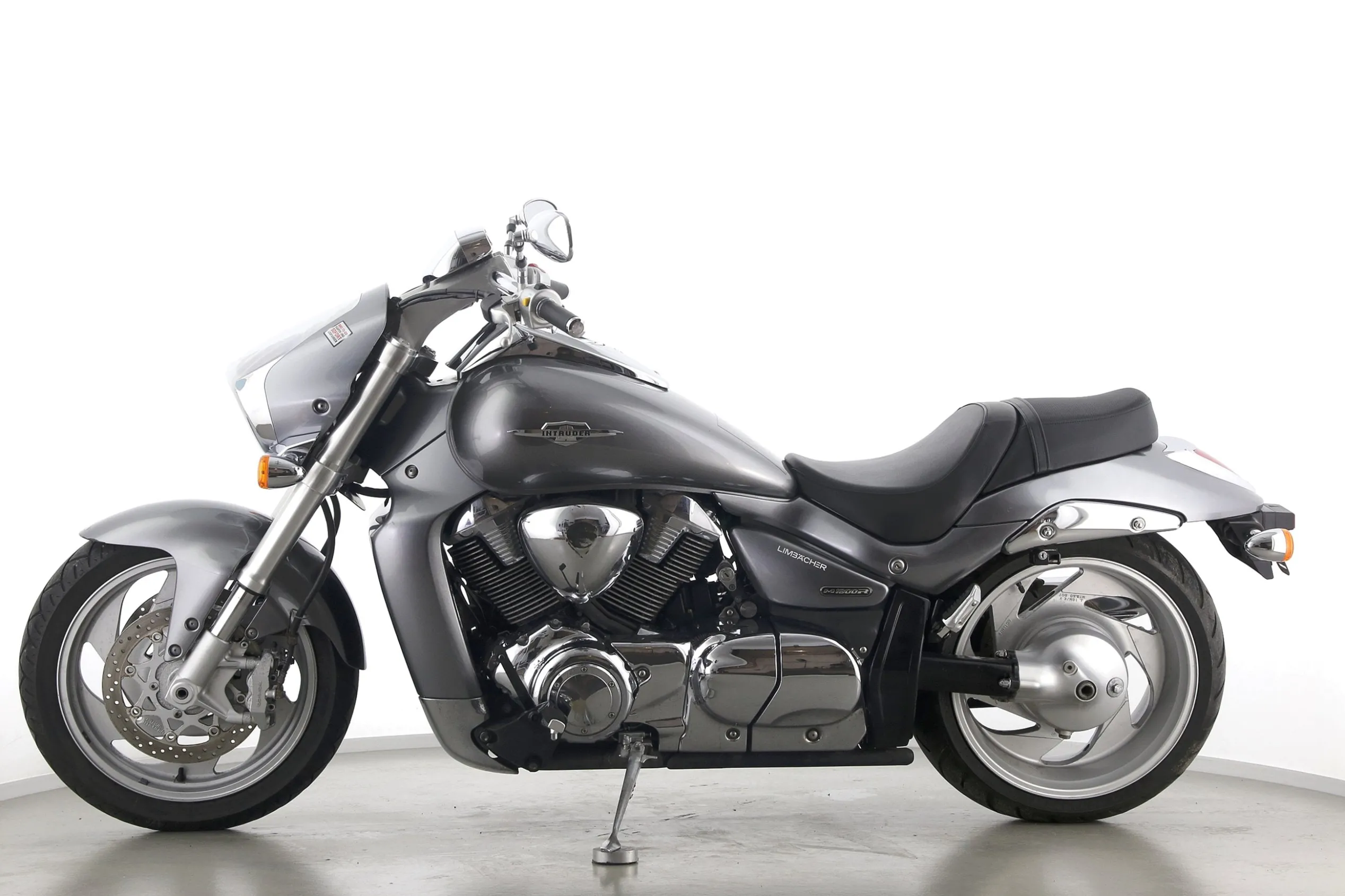 VZR M 1800 R INTRUDER