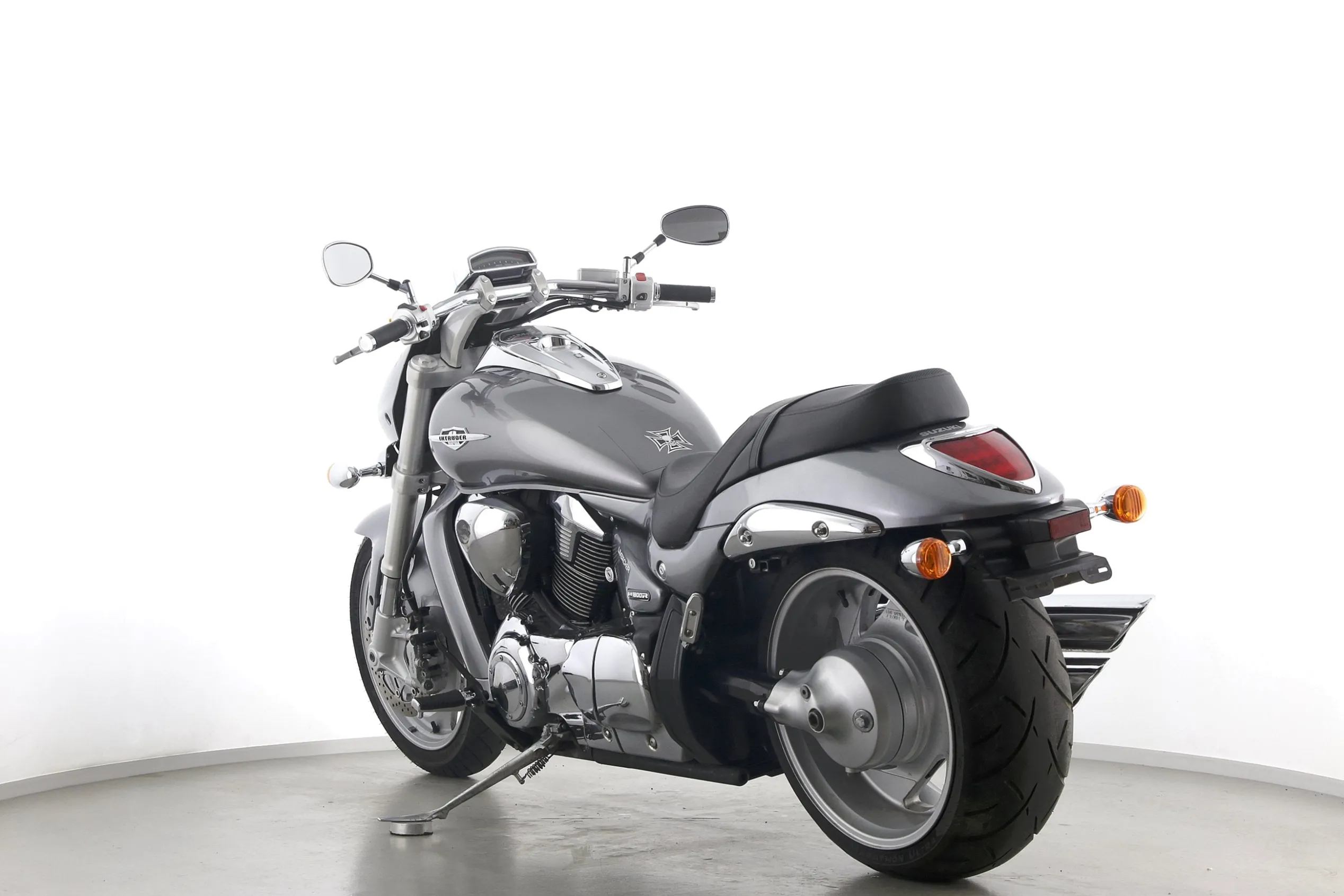 VZR M 1800 R INTRUDER