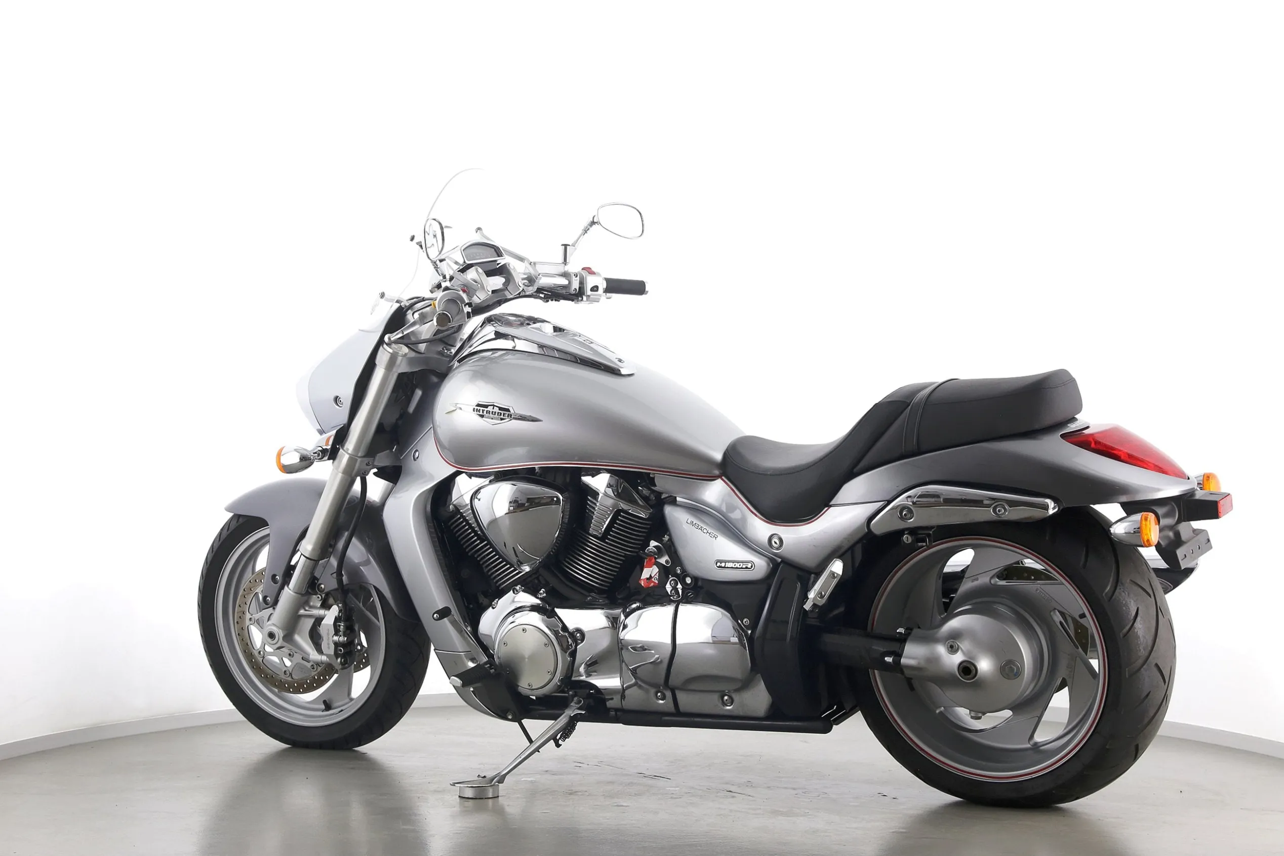 VZR M 1800 R INTRUDER
