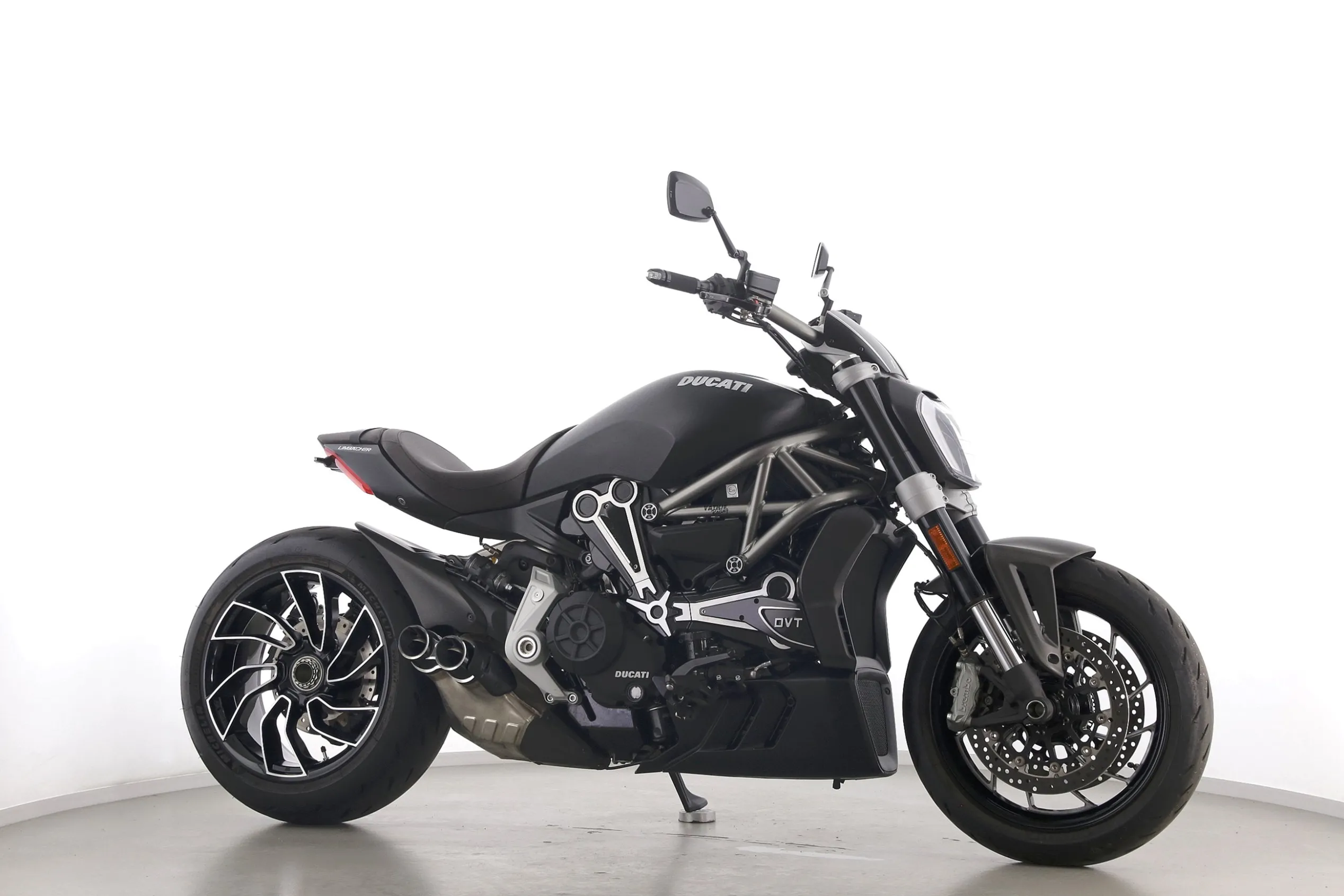 X DIAVEL