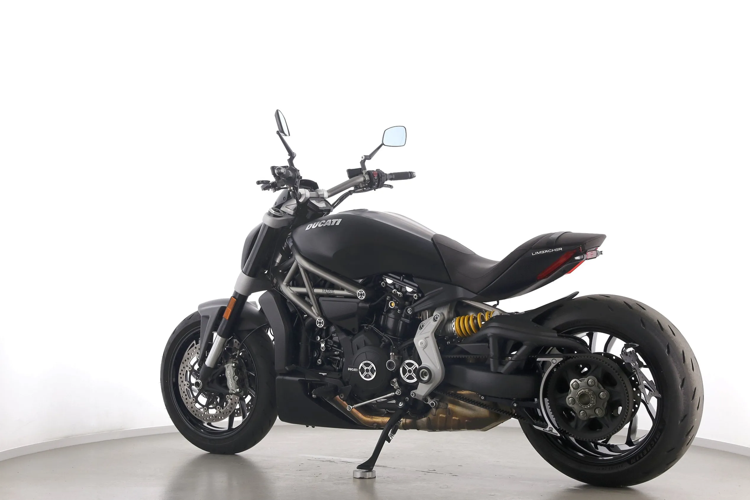 X DIAVEL