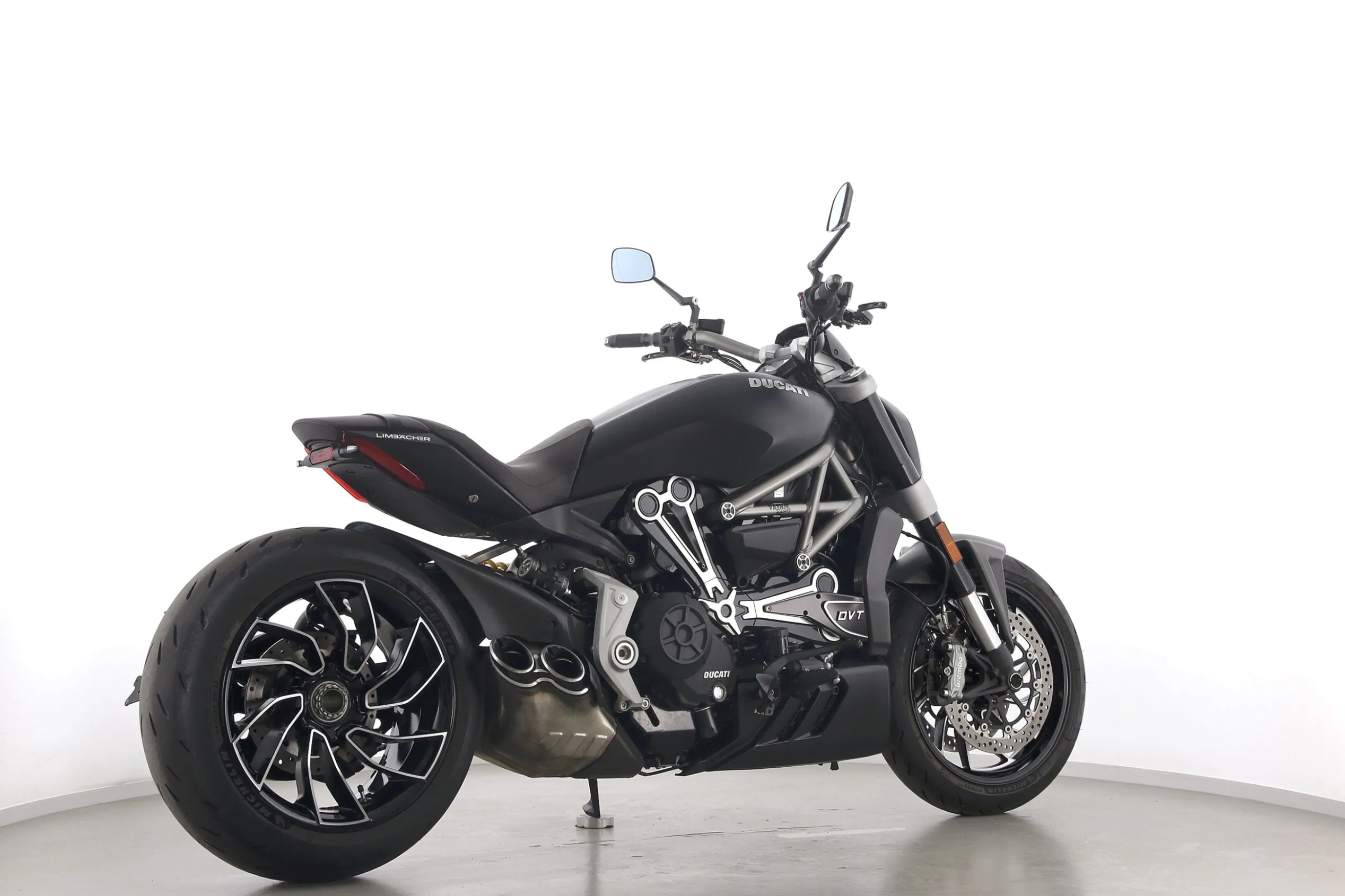 X DIAVEL