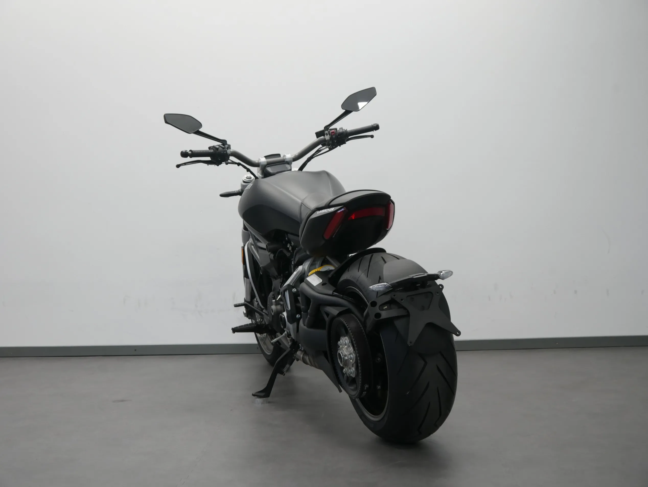 X DIAVEL