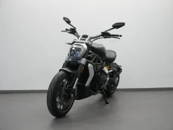 X DIAVEL