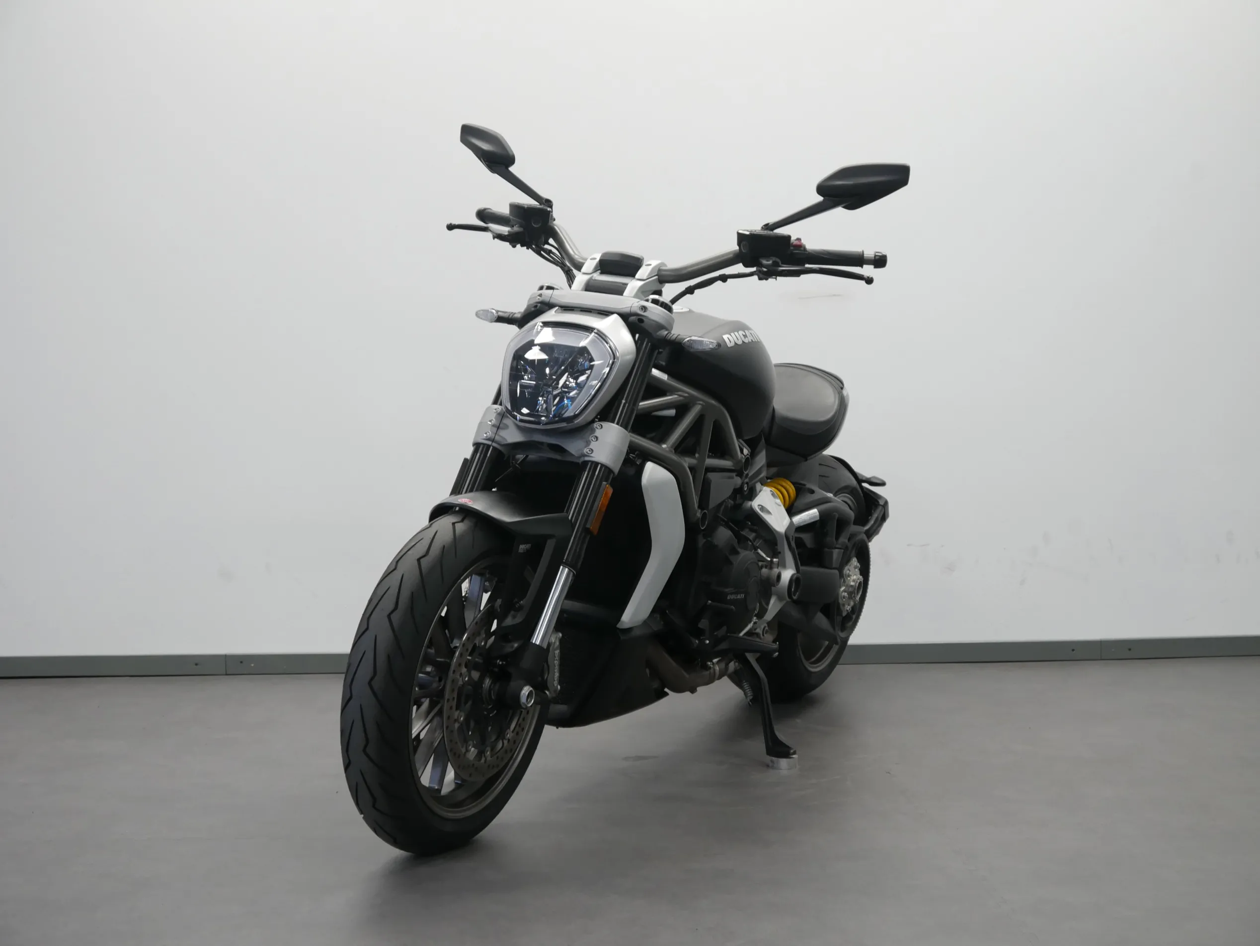 X DIAVEL