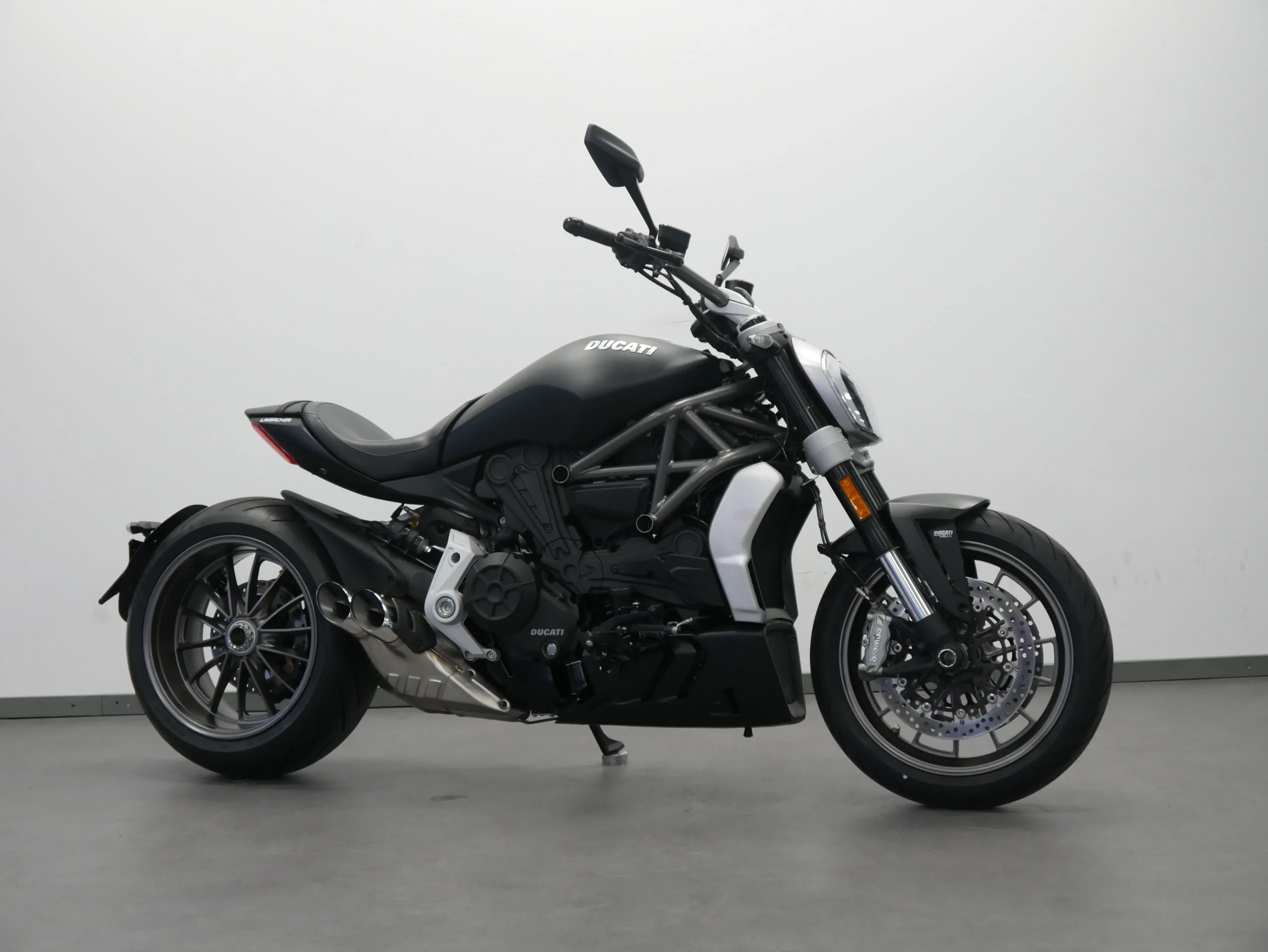 X DIAVEL