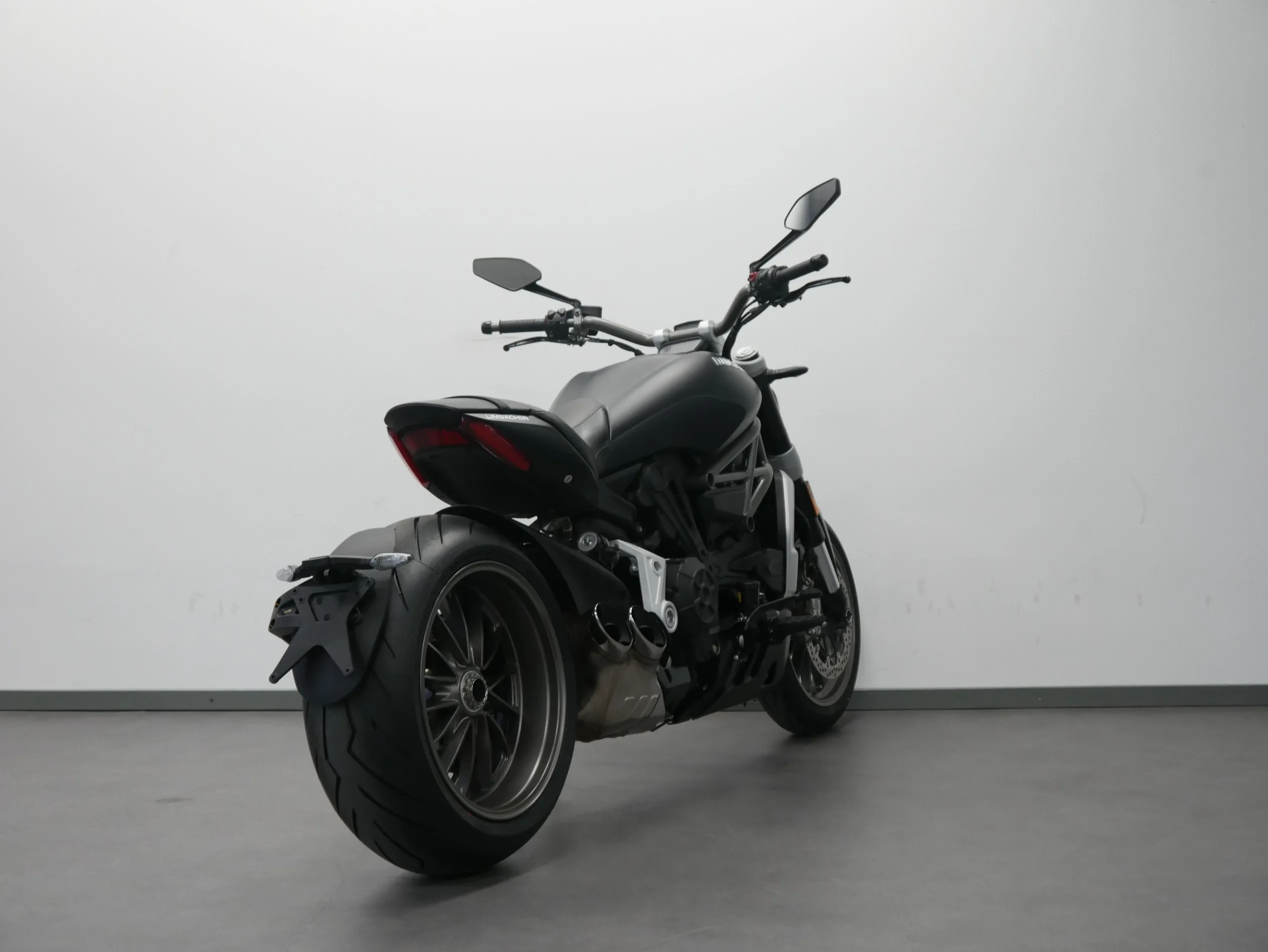 X DIAVEL