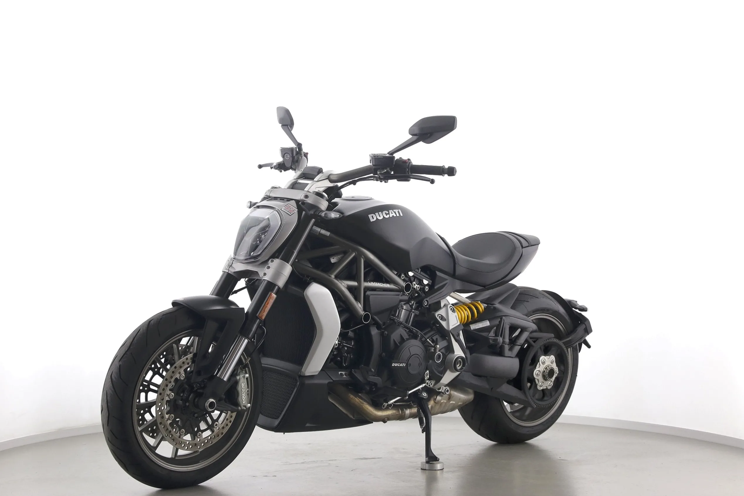 X DIAVEL