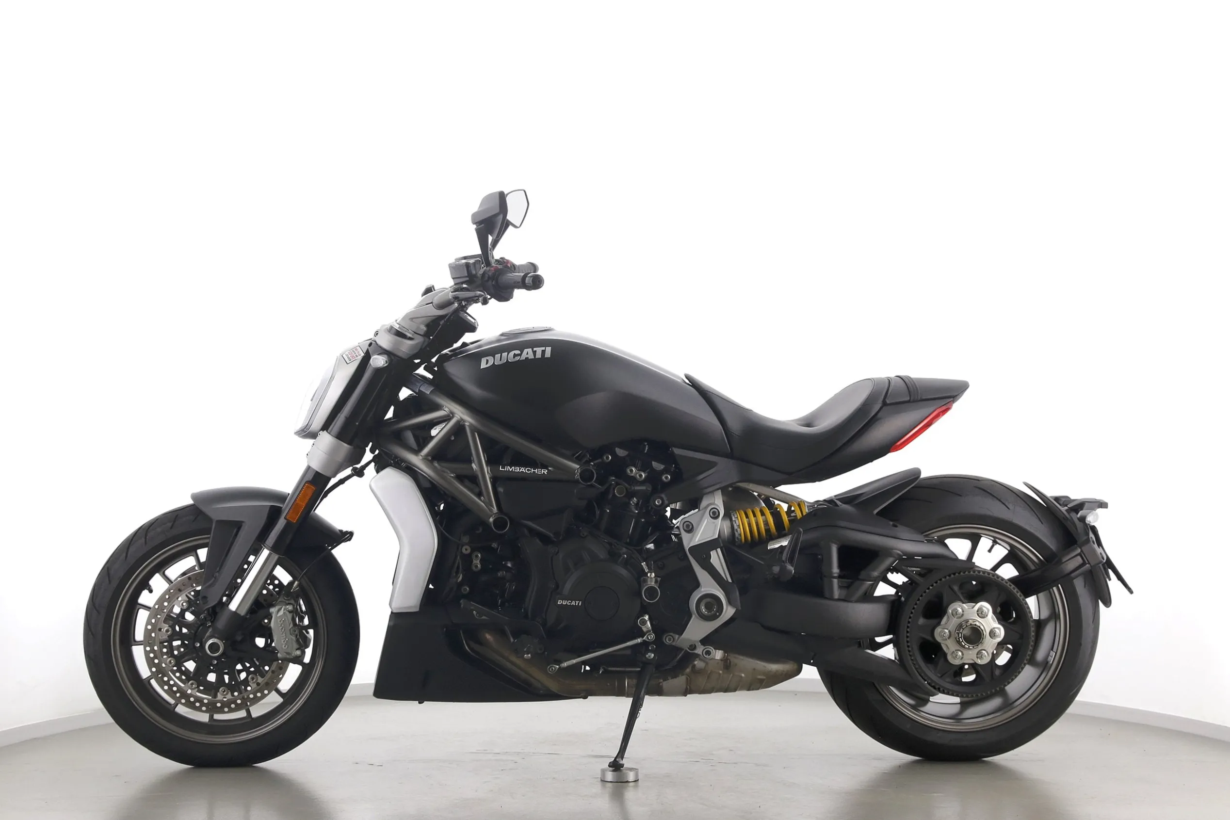 X DIAVEL