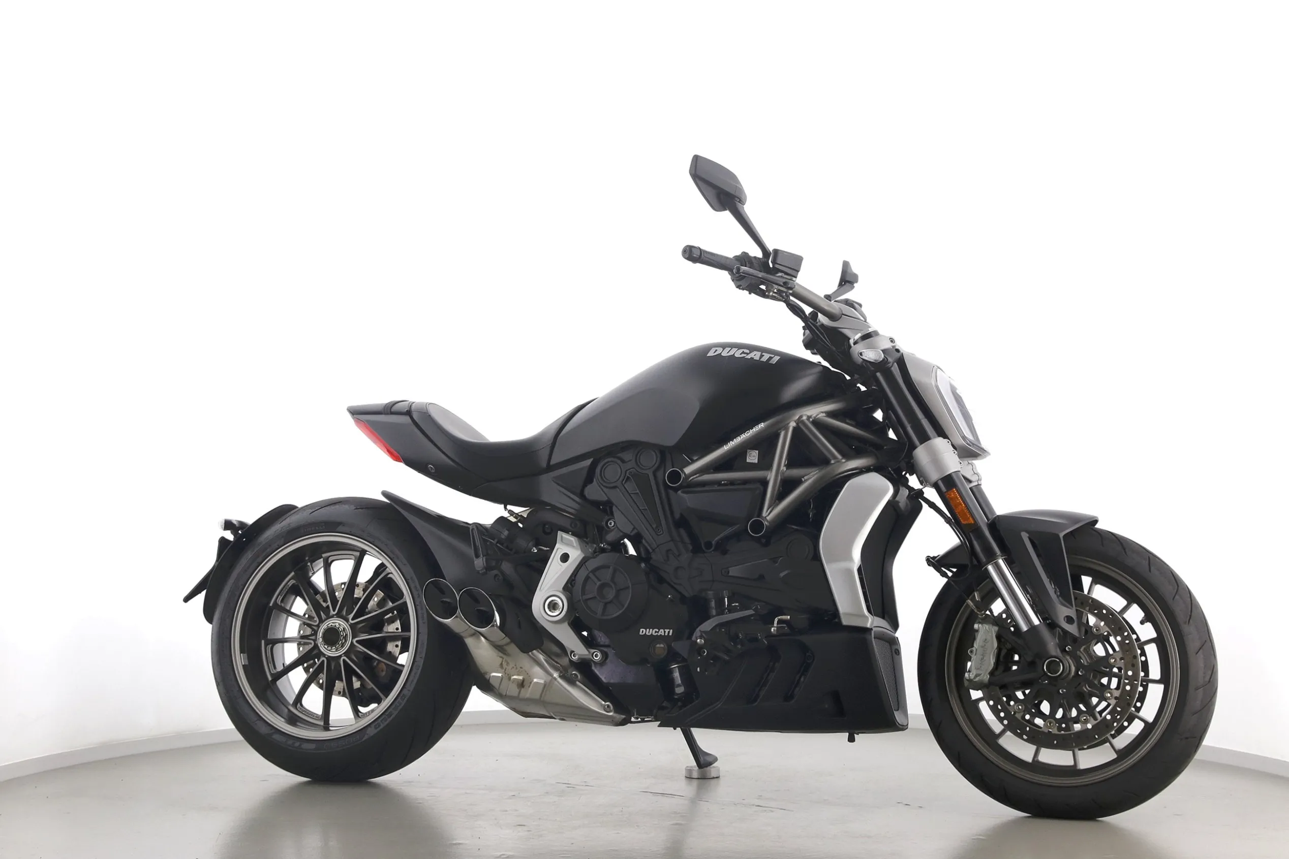 X DIAVEL