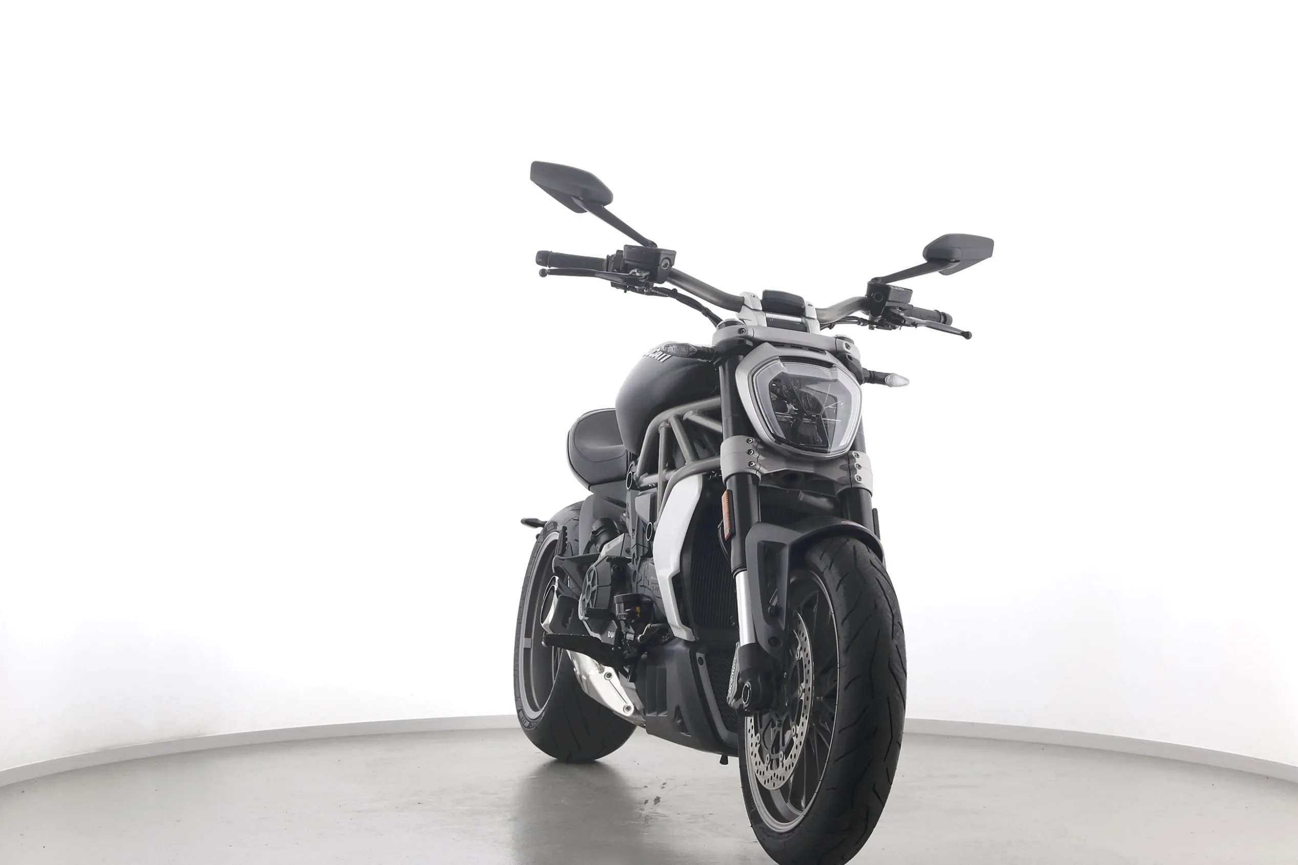 X DIAVEL