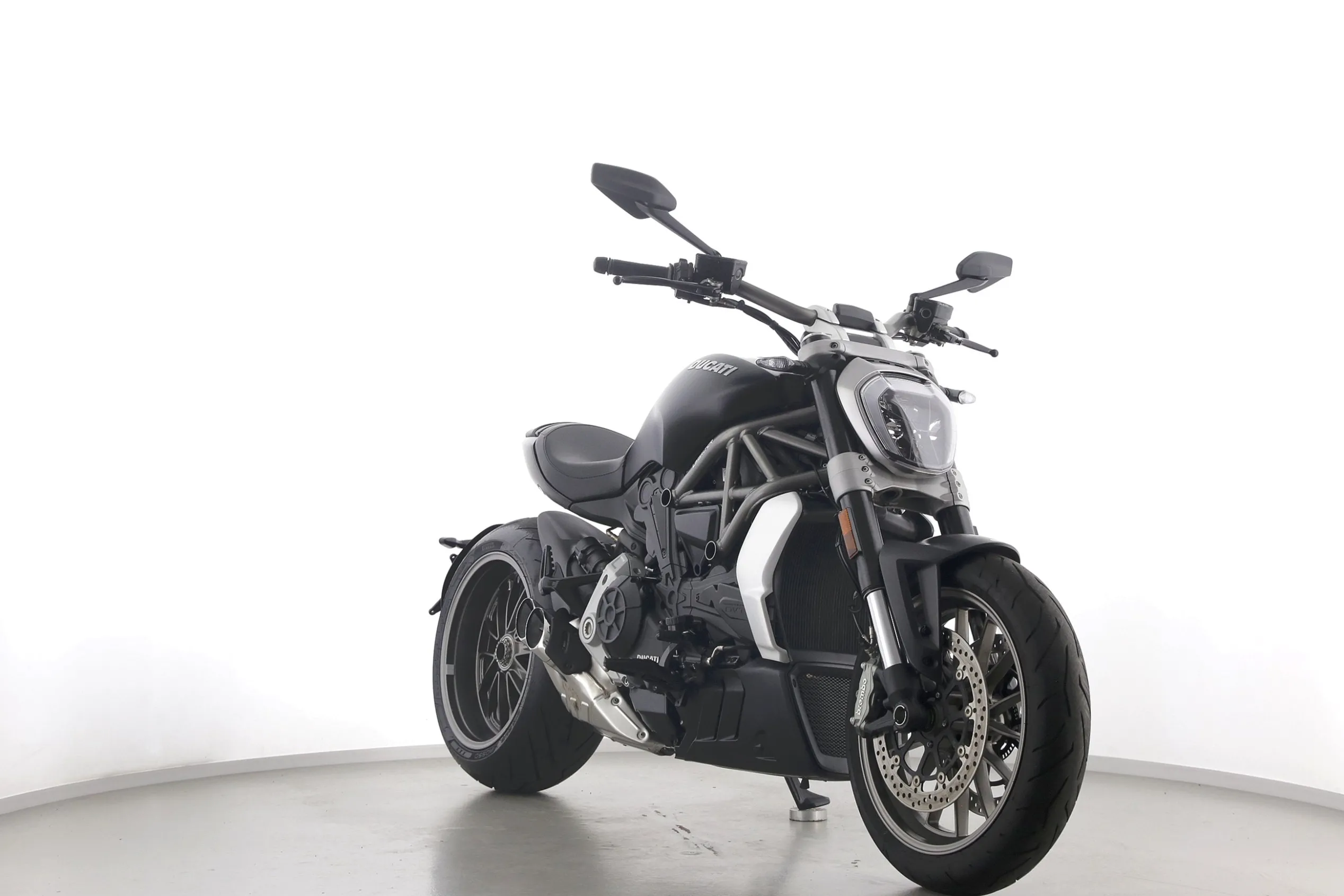 X DIAVEL