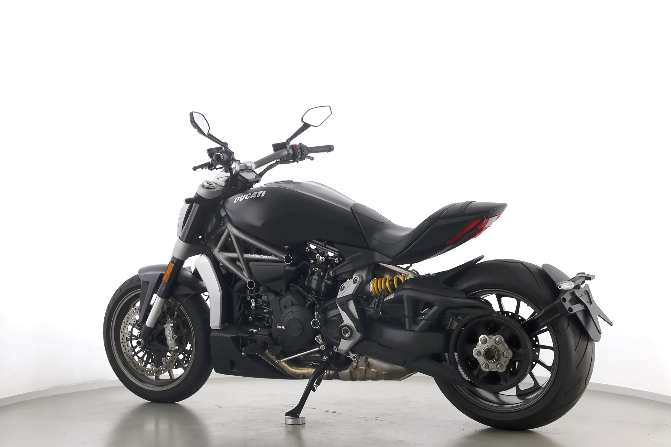 X DIAVEL