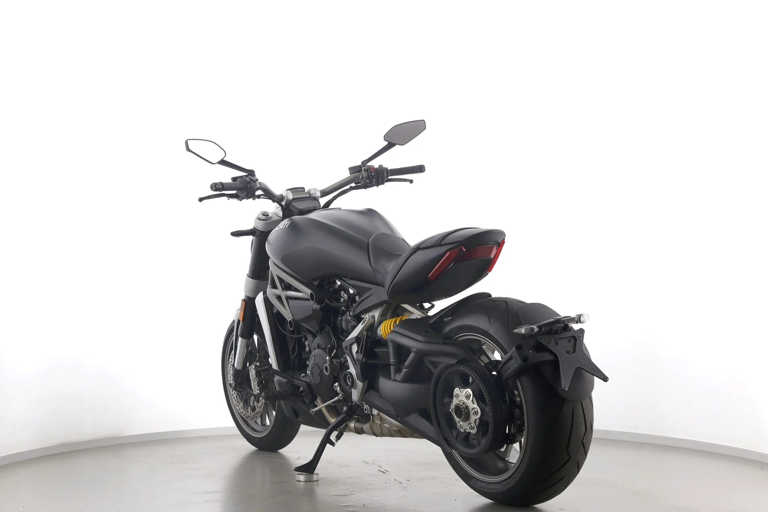 X DIAVEL