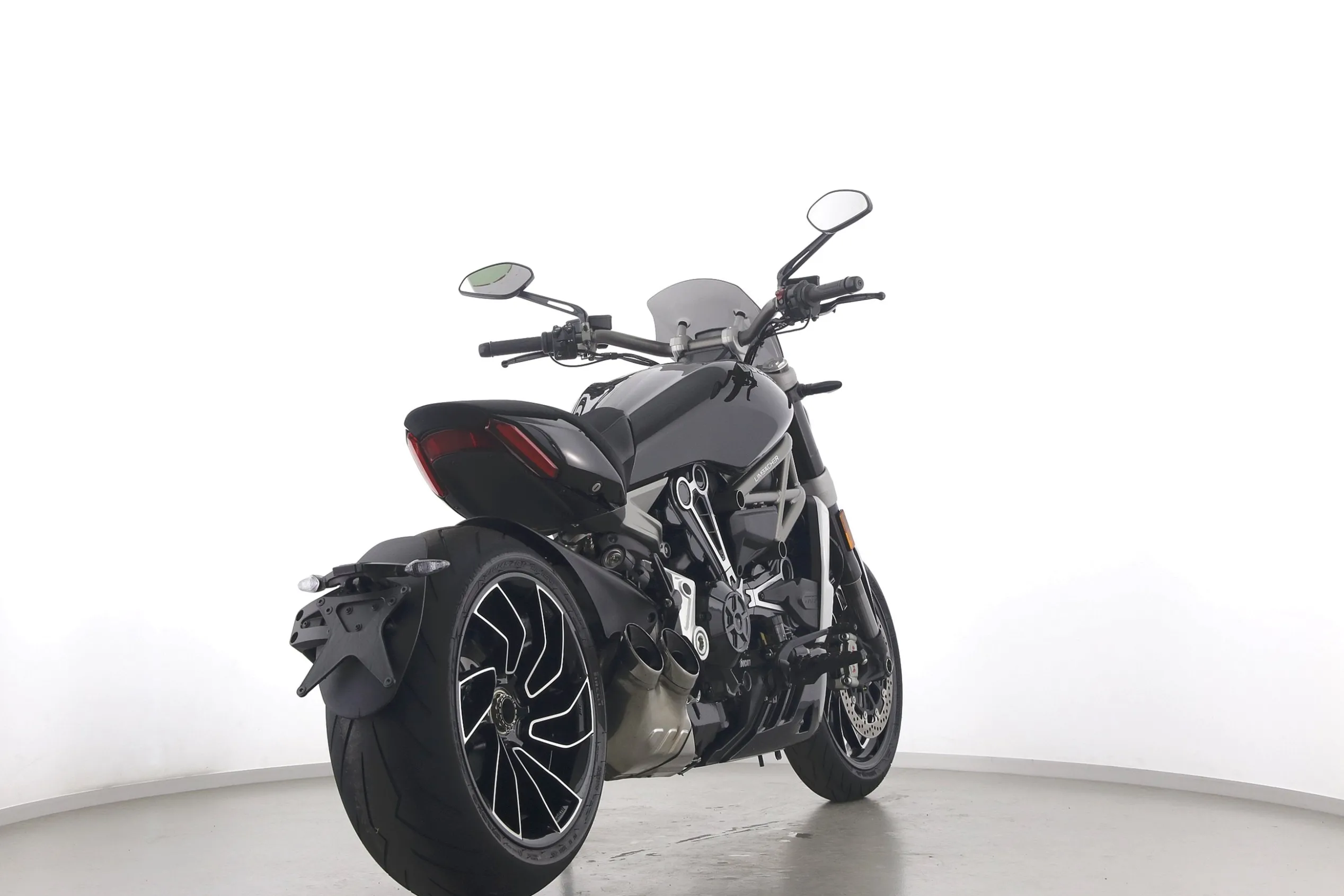 X DIAVEL S