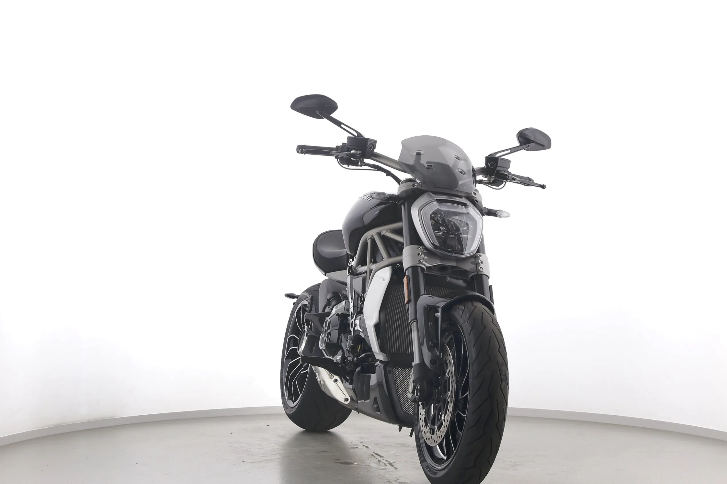 X DIAVEL S