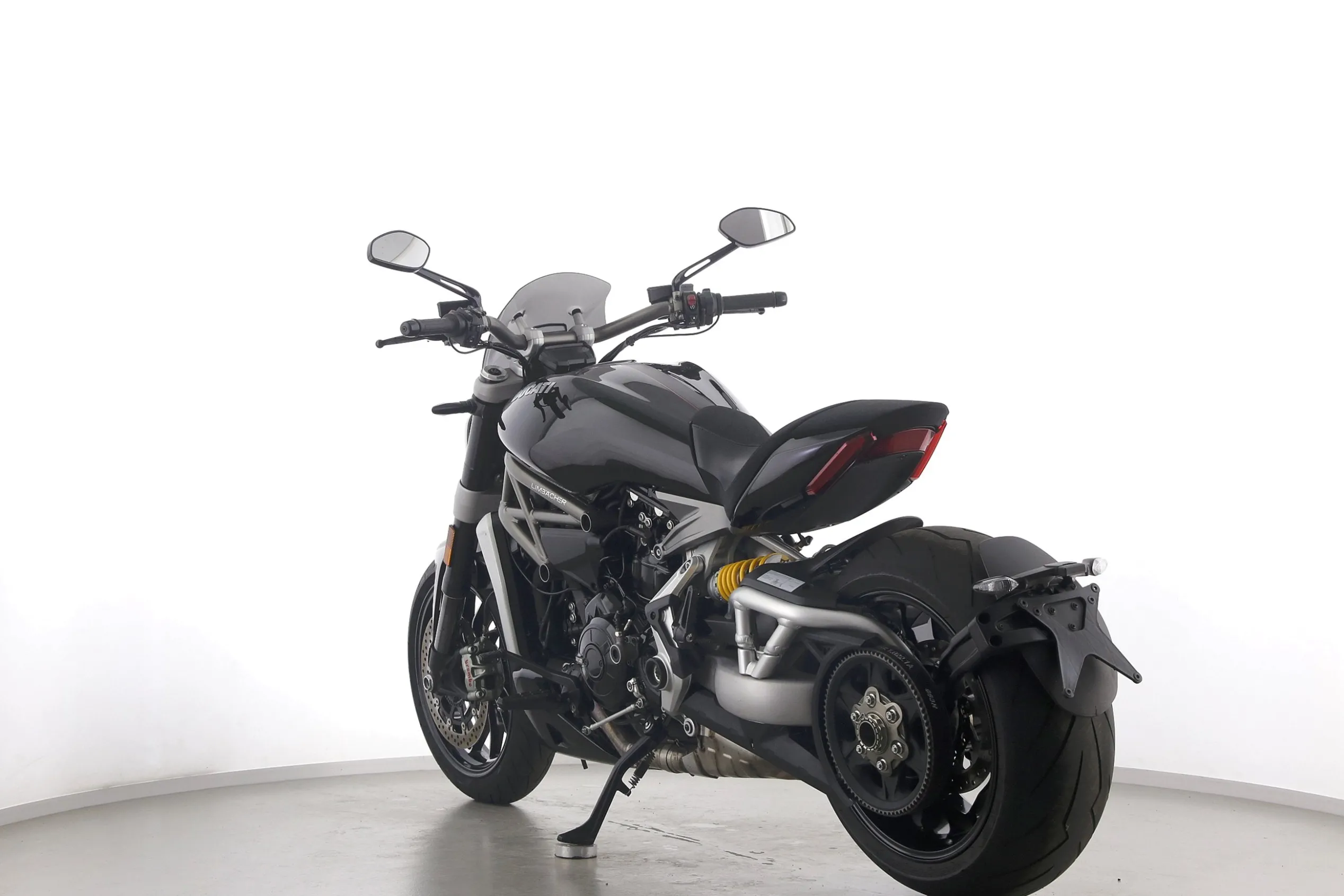 X DIAVEL S