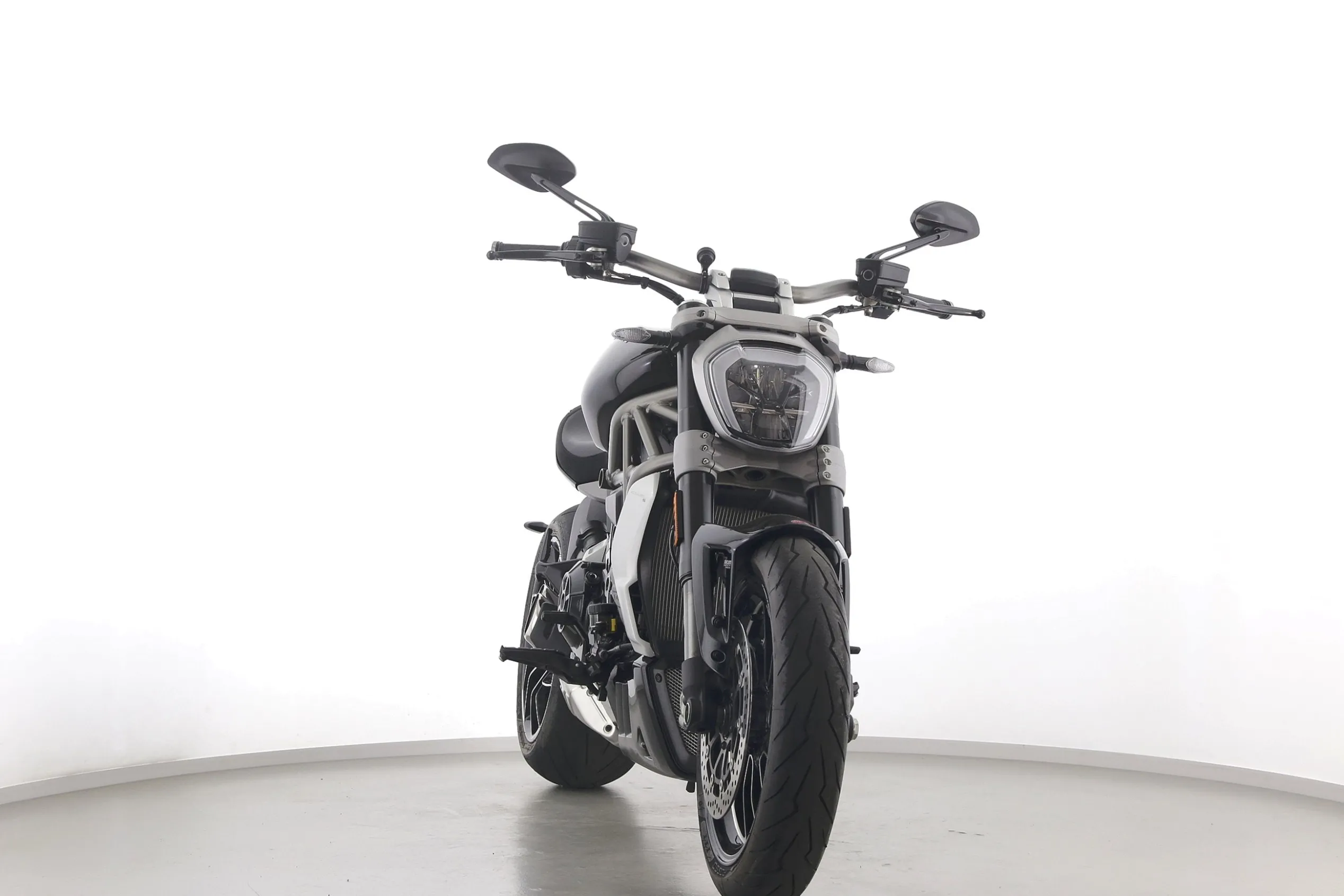X DIAVEL S