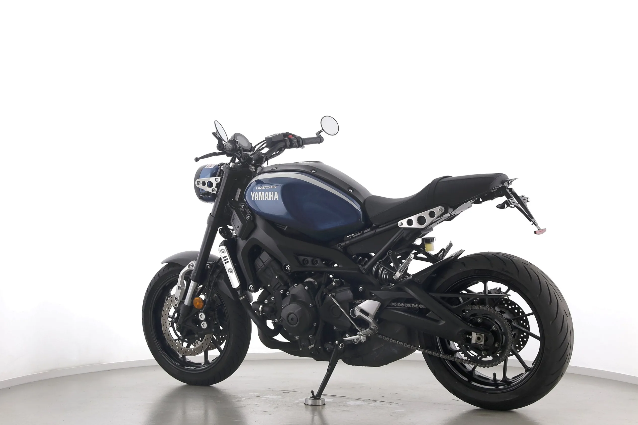XSR 900
