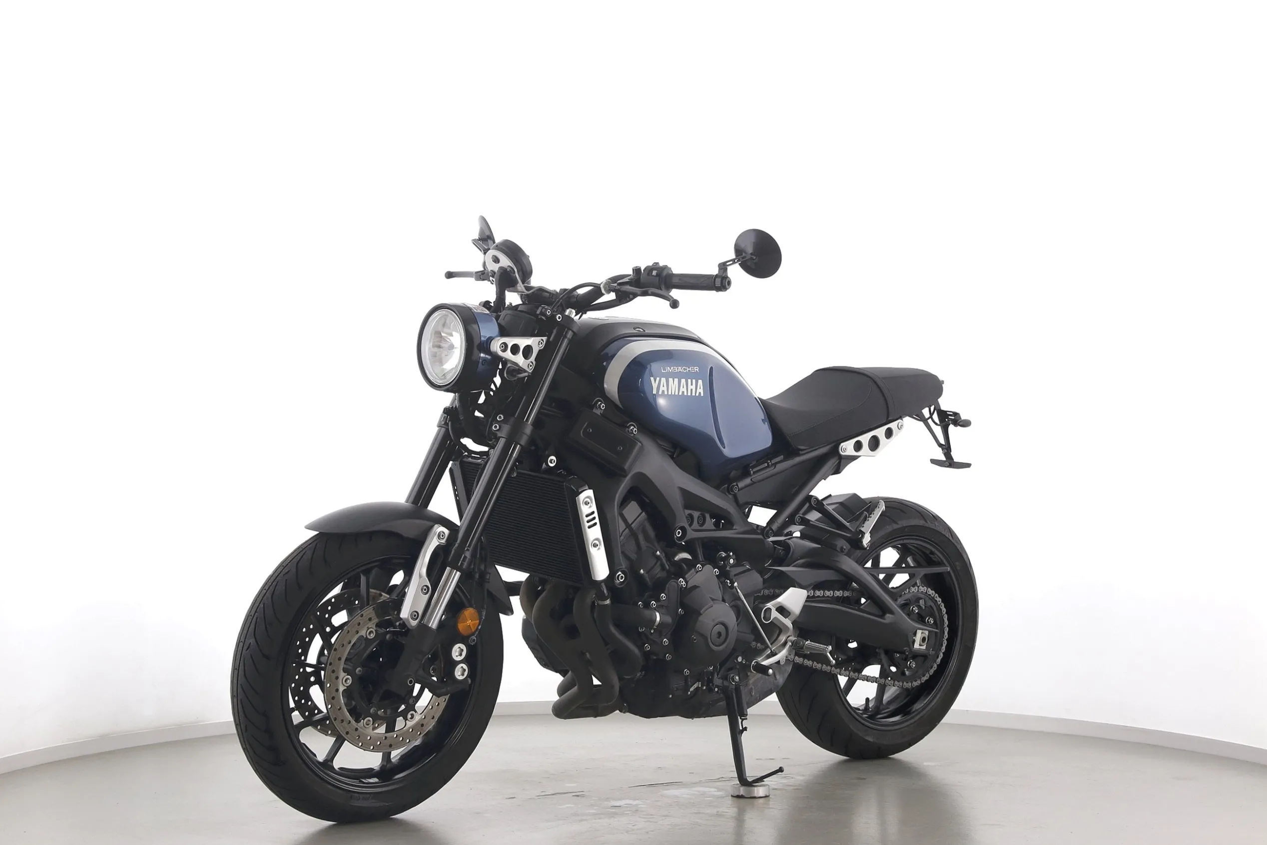 XSR 900