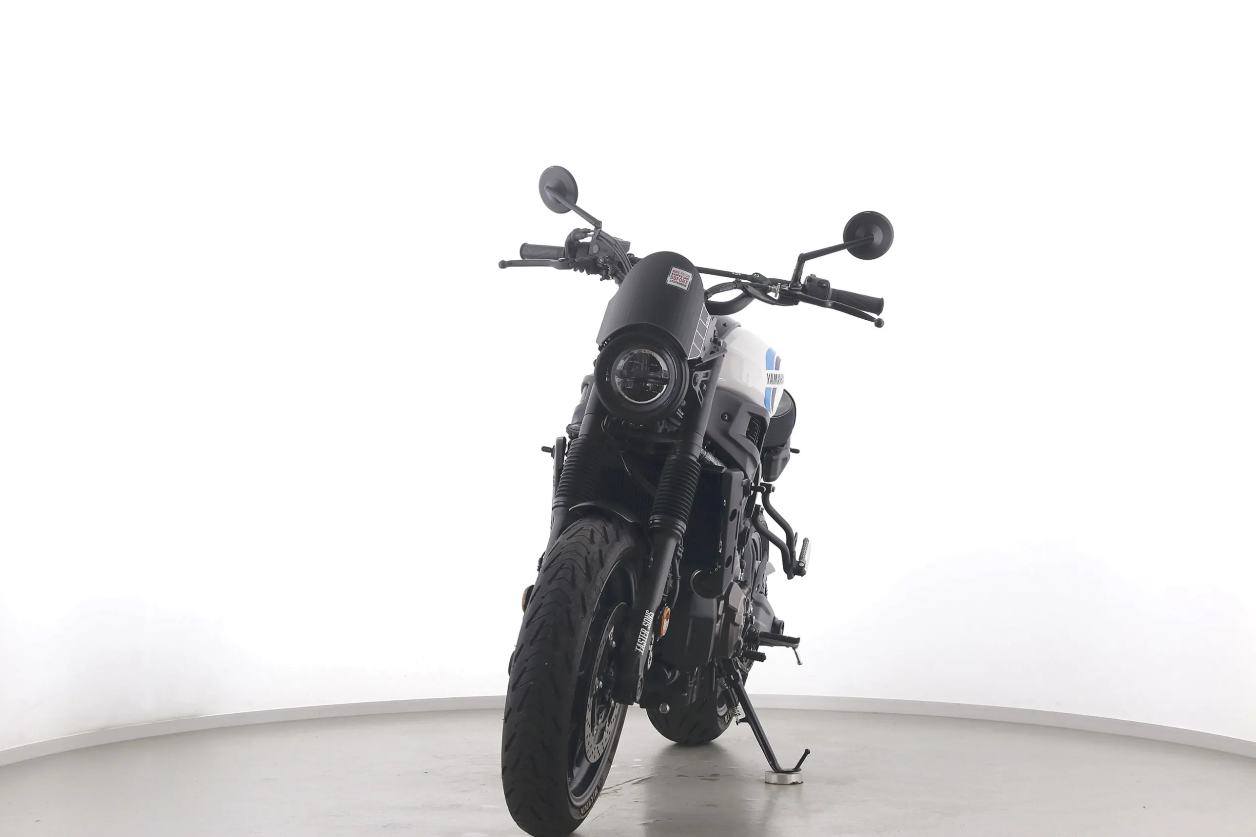 XSR700