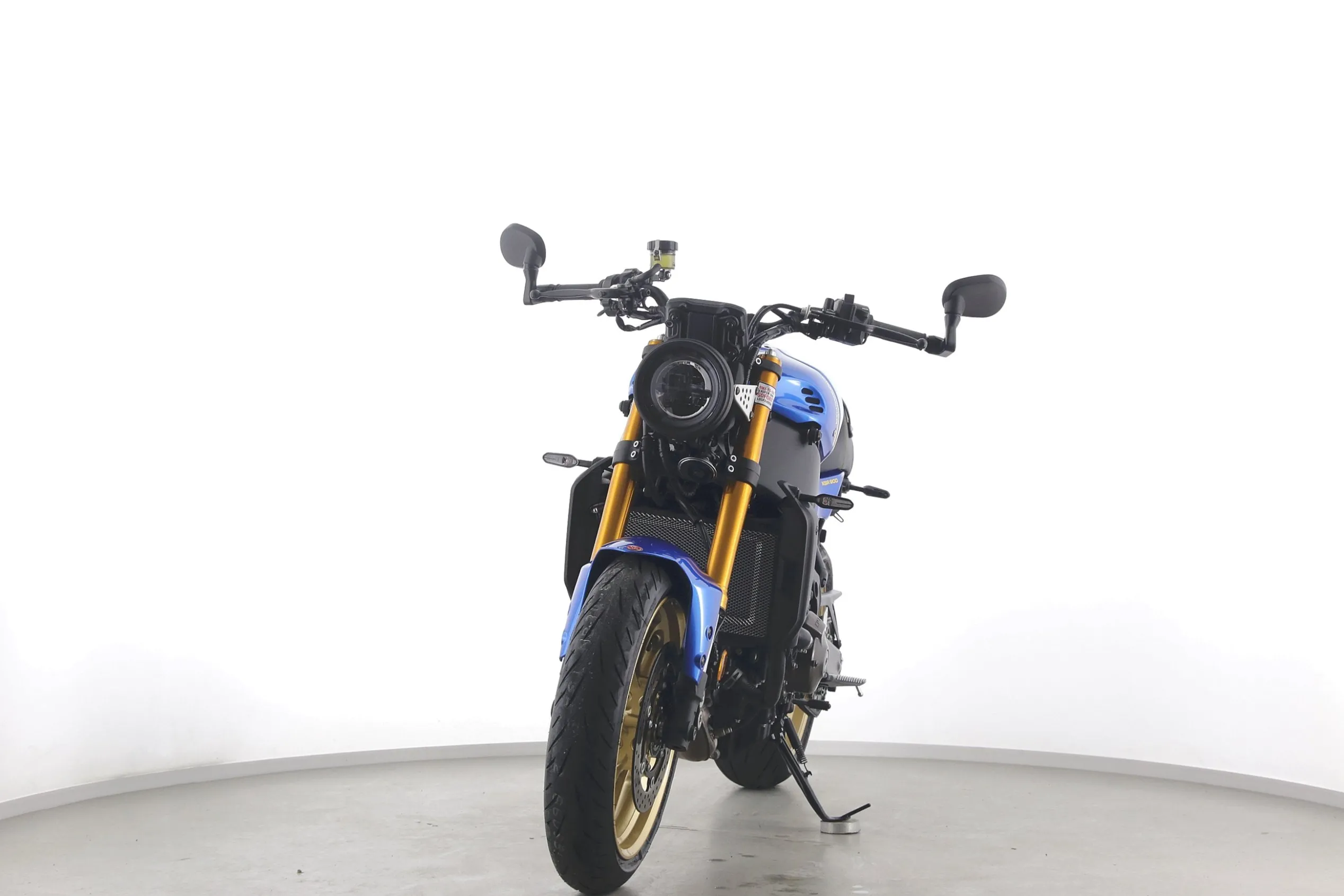 XSR 900