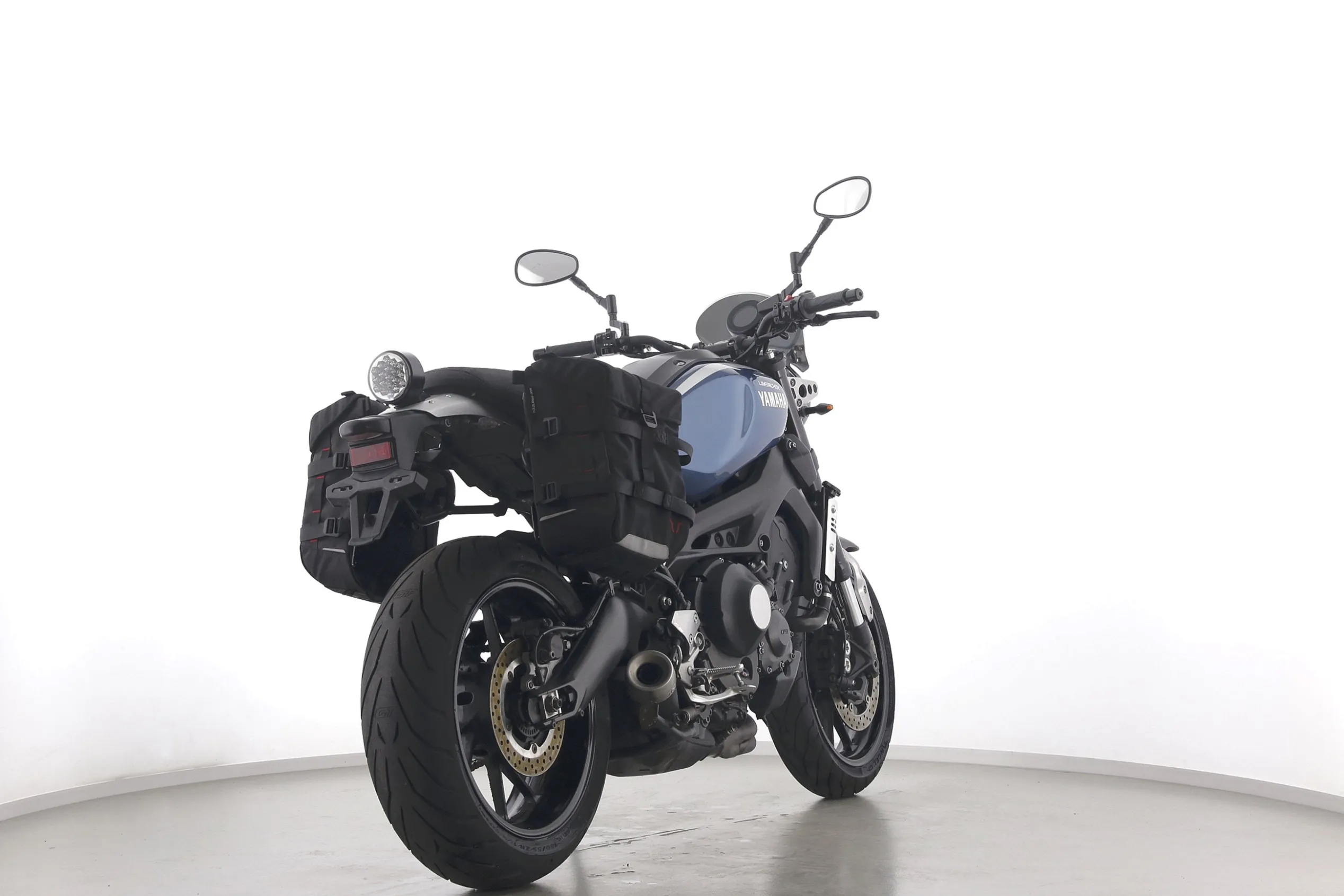 XSR 900
