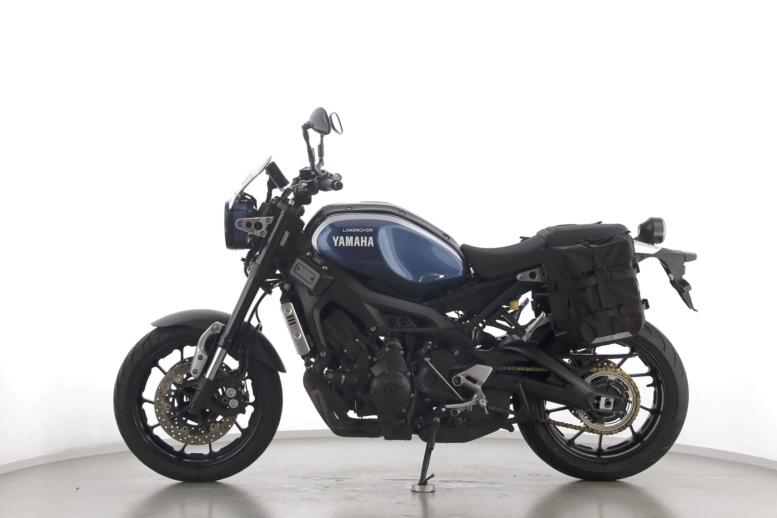 XSR 900