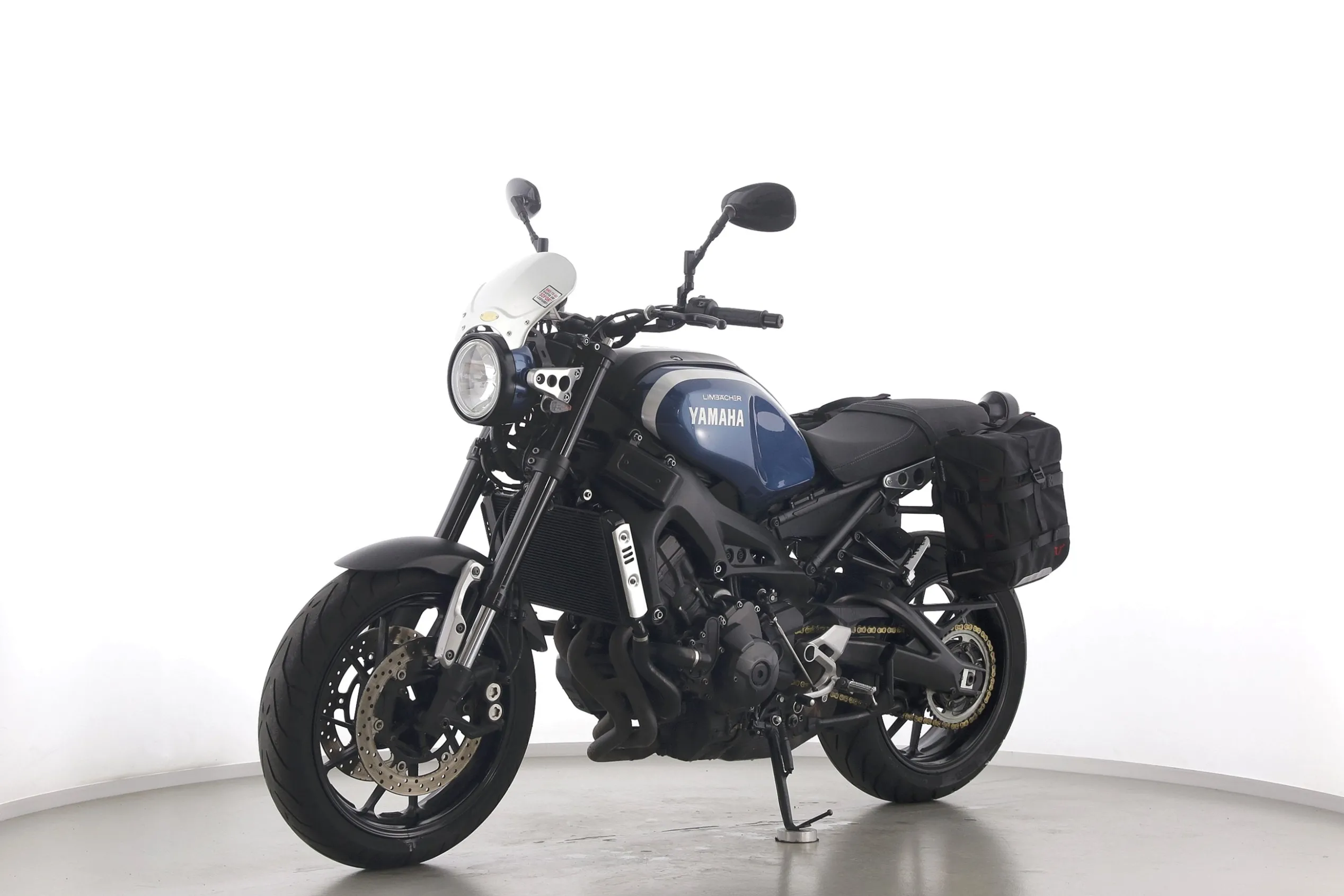 XSR 900