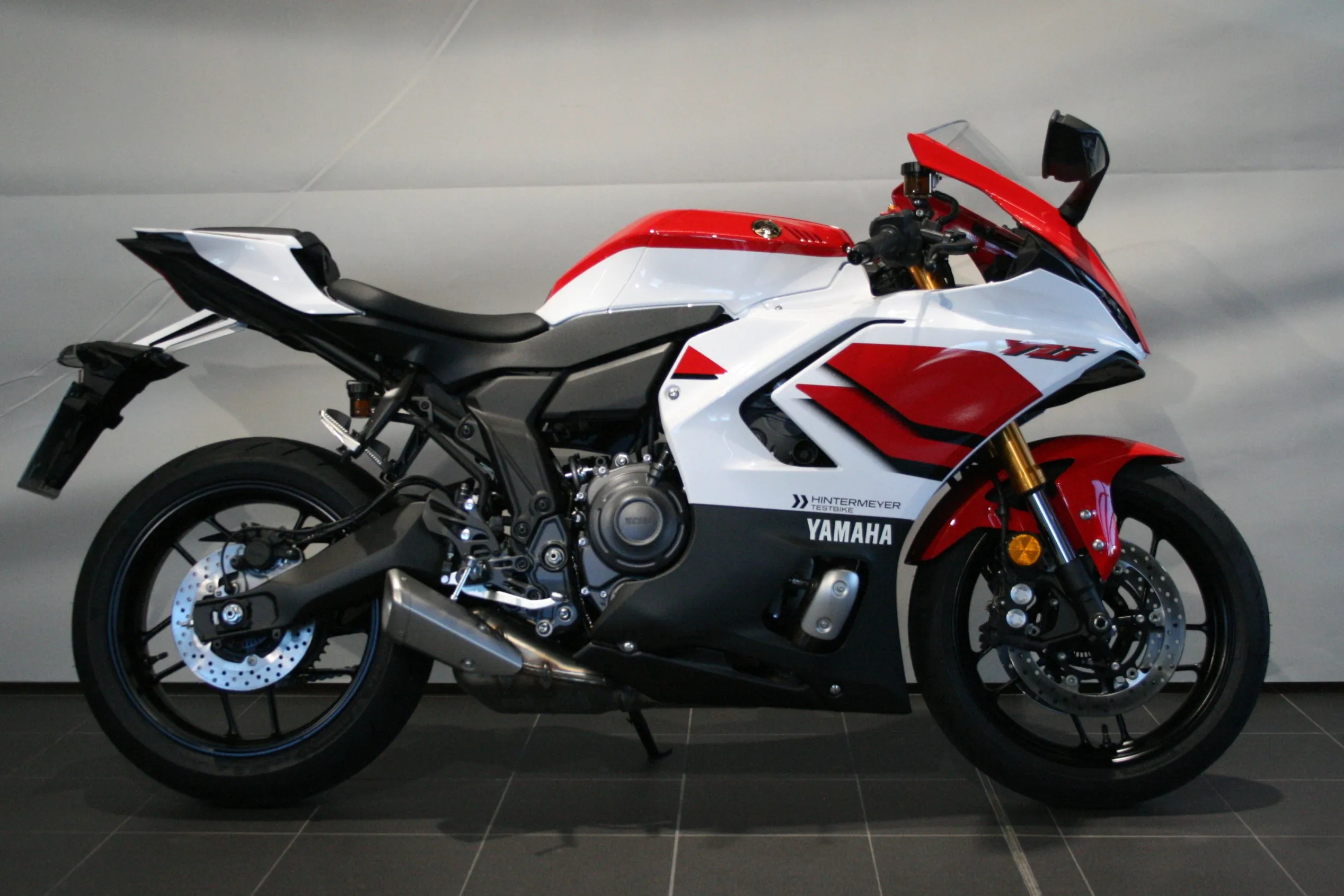 YZF R7 70TH ANNIVERSARY