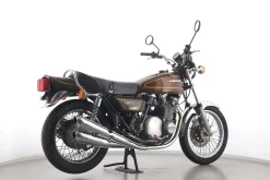 Z 1 F / Z 900