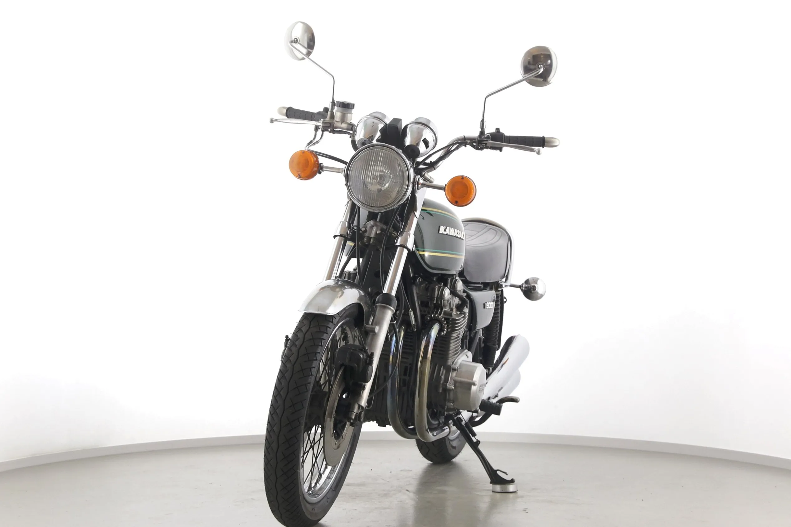 Z 1 F / Z 900