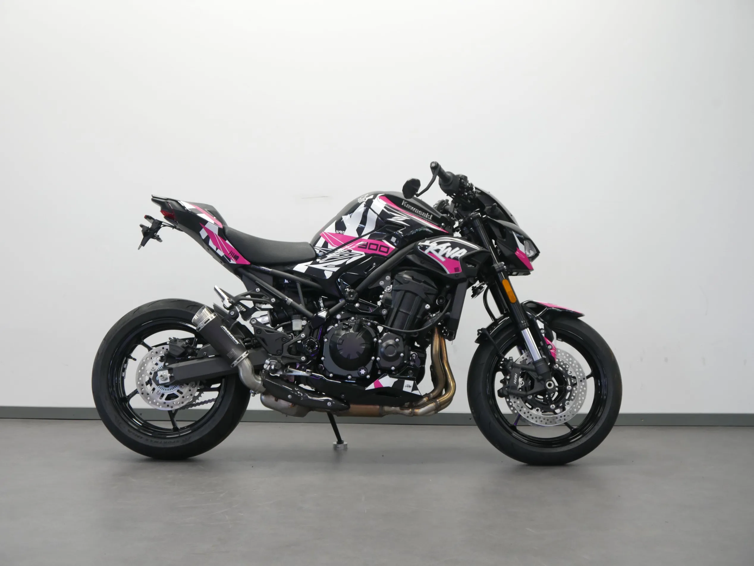 Z 900 LLC